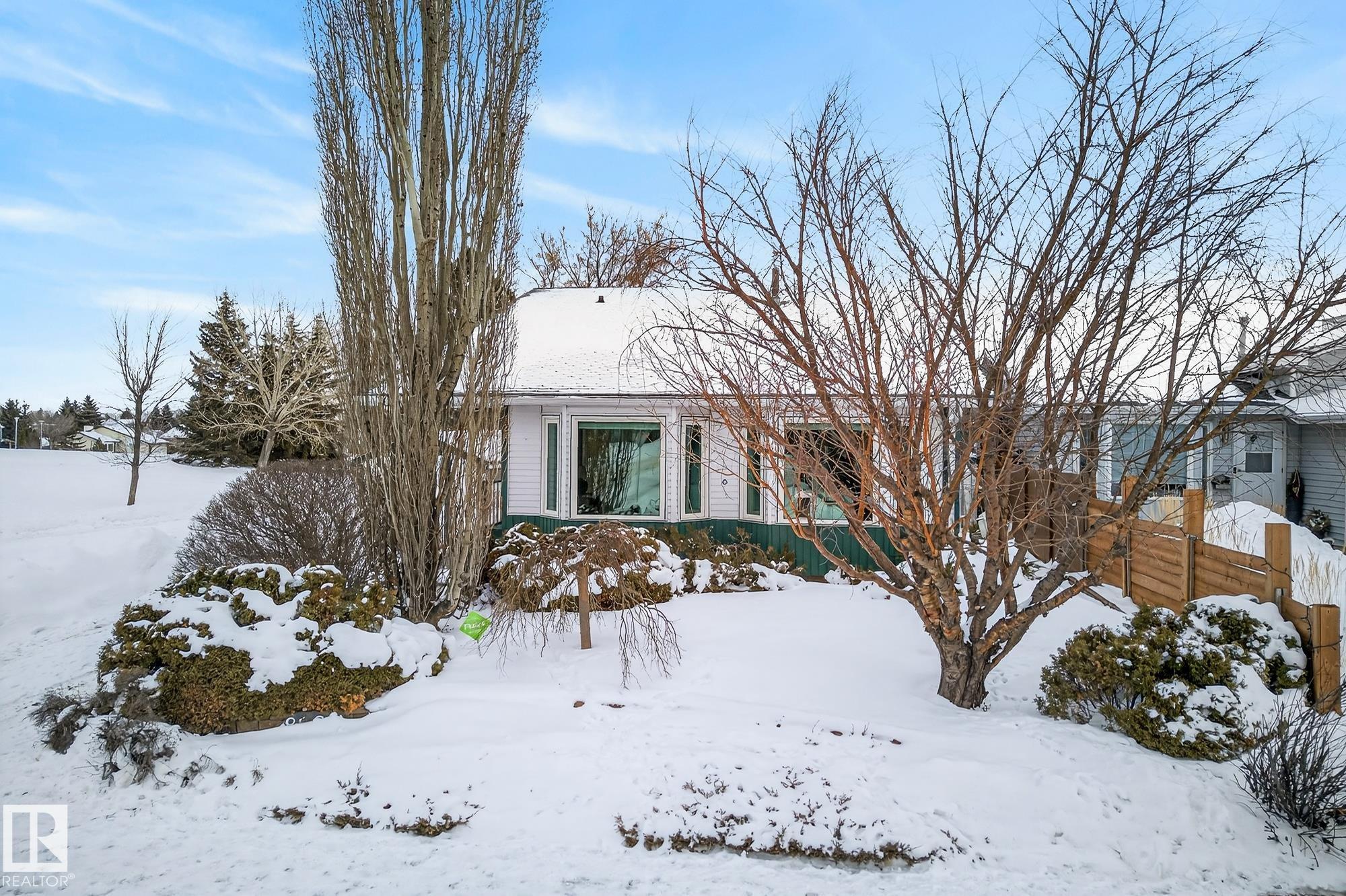 8223 189a Street, Edmonton, Alberta, T5T 4Z7