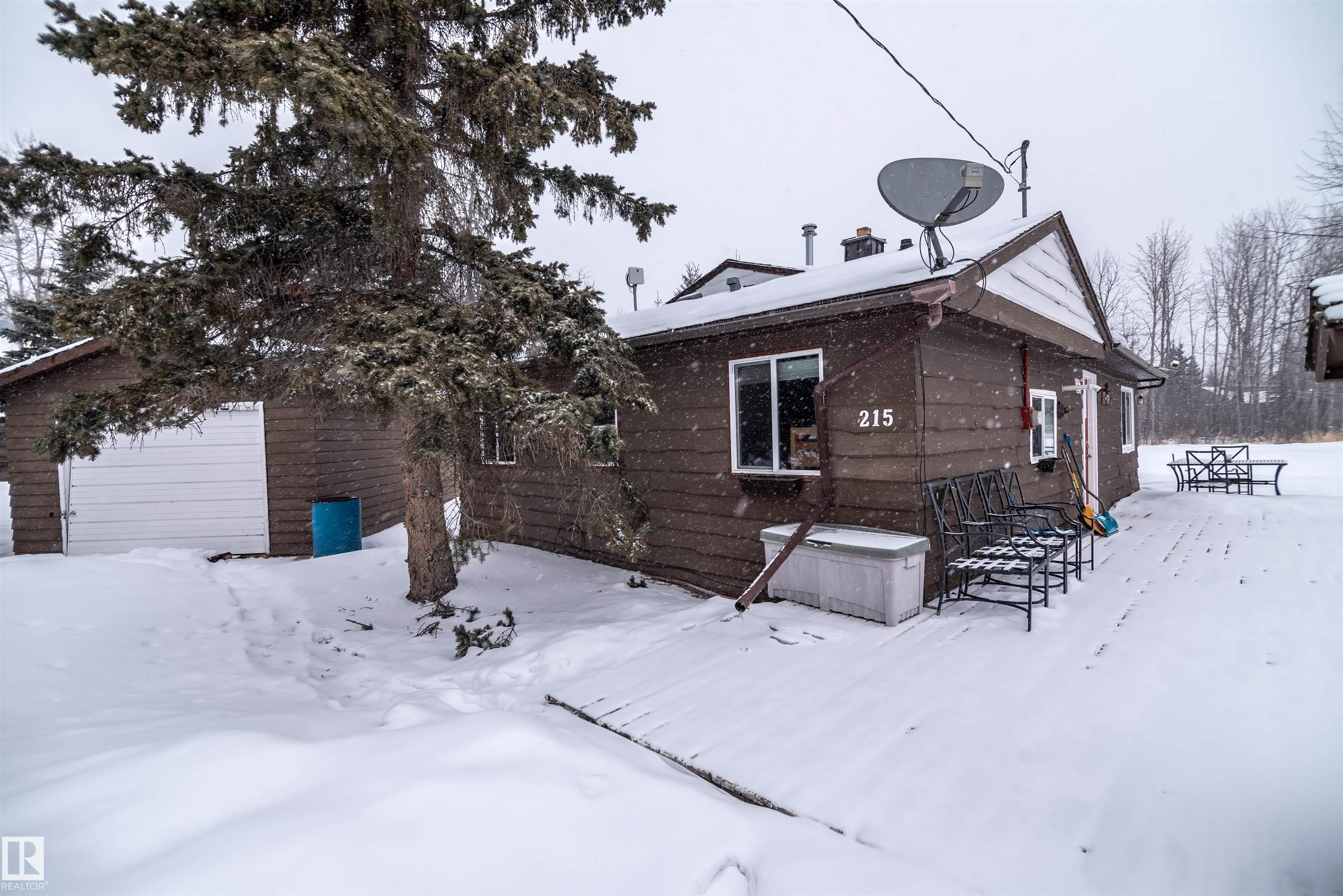 215 2 Street, Rural Lac Ste. Anne County, Alberta, T0E 1A0
