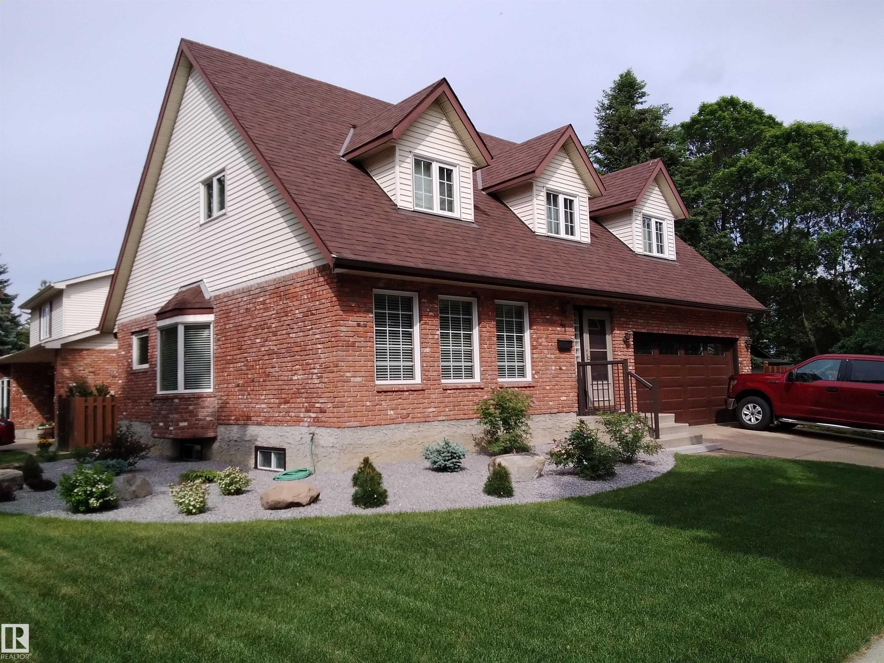 41 Pineridge Crescent, St. Albert, Alberta, T8N 4P6