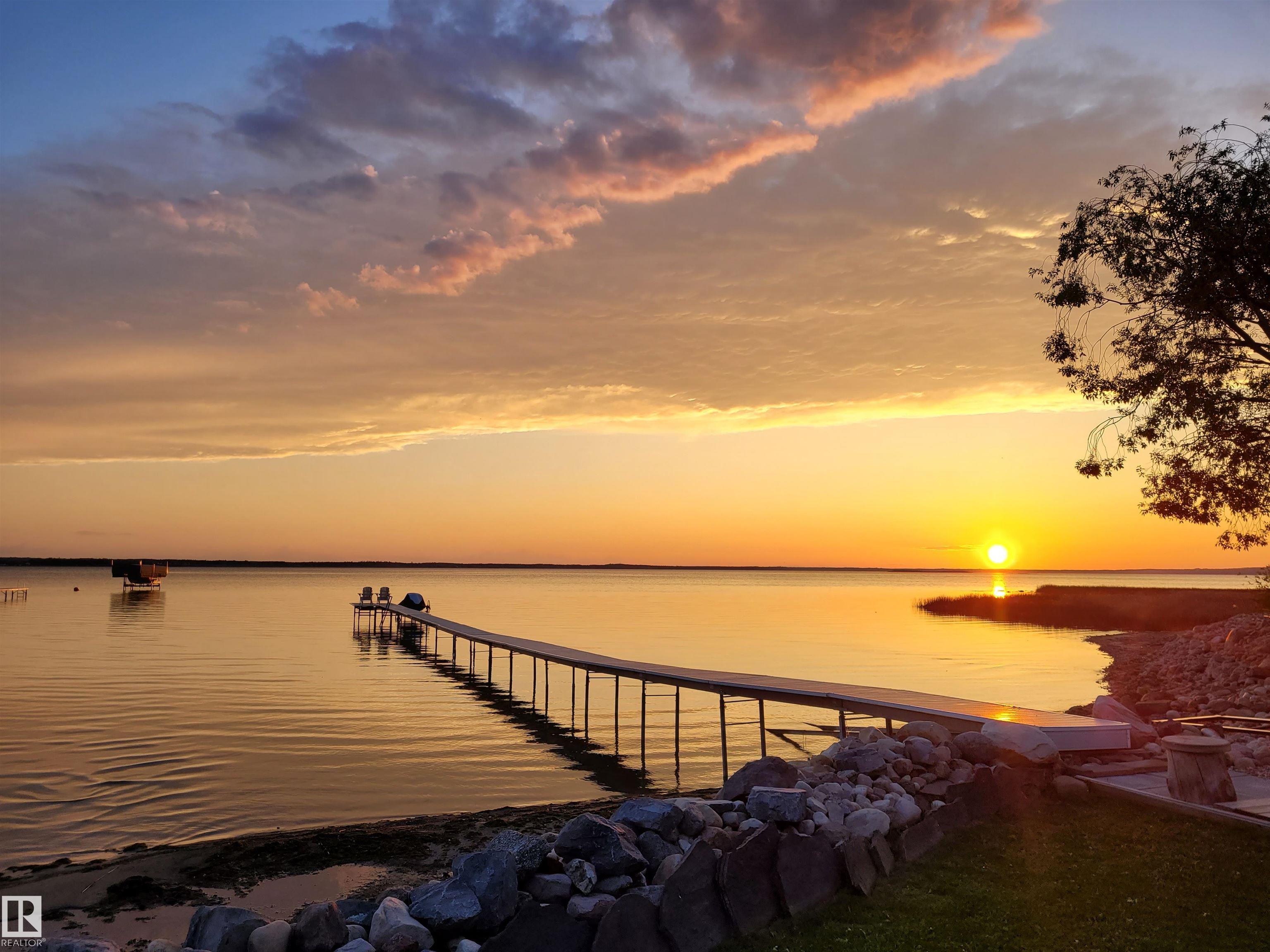 4536 Sunset Drive, Rural Lac Ste. Anne County, Alberta, T0E 0A0