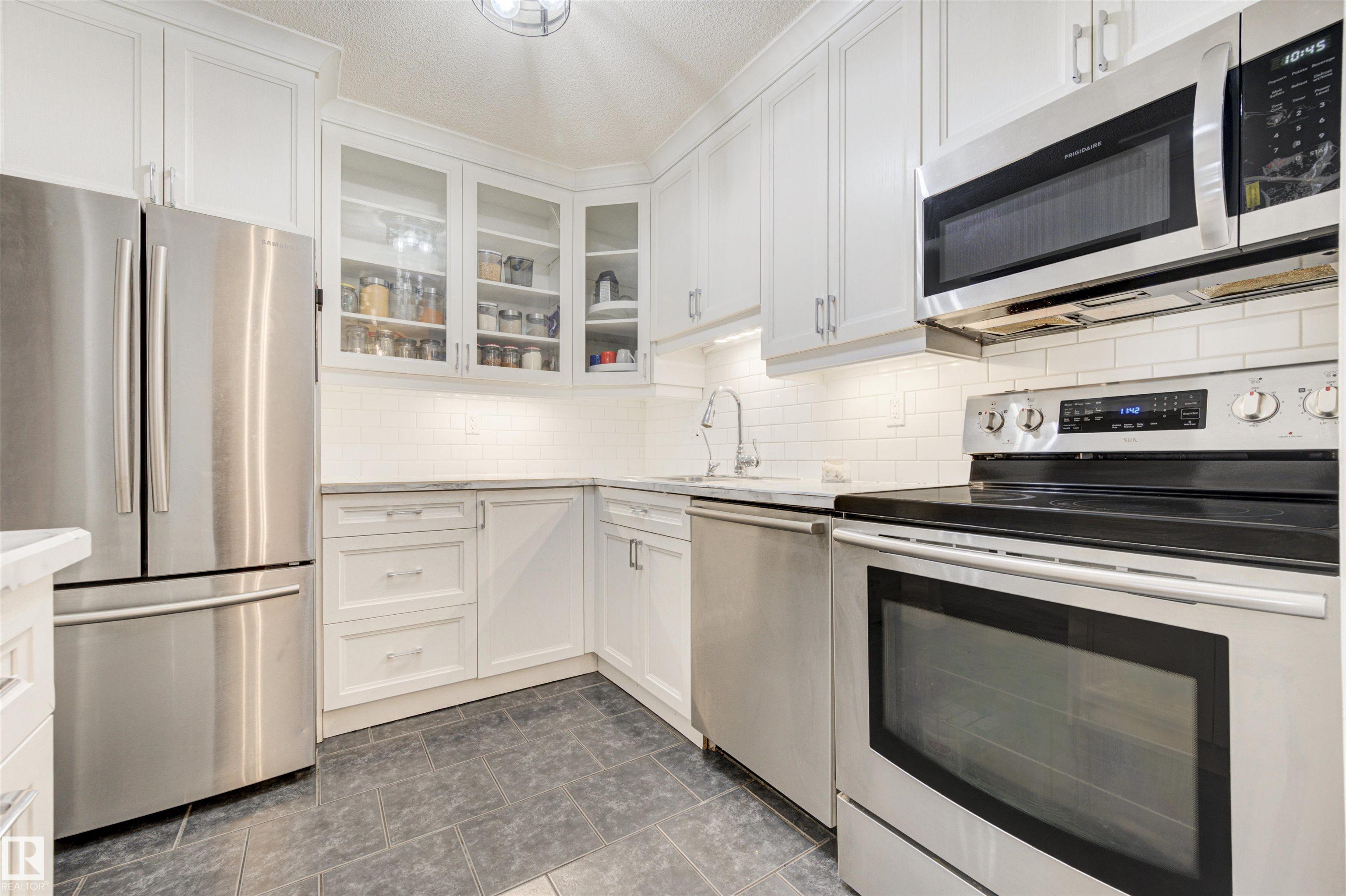 104 316 Woodbridge Way, Sherwood Park, Alberta, T8A 4G3