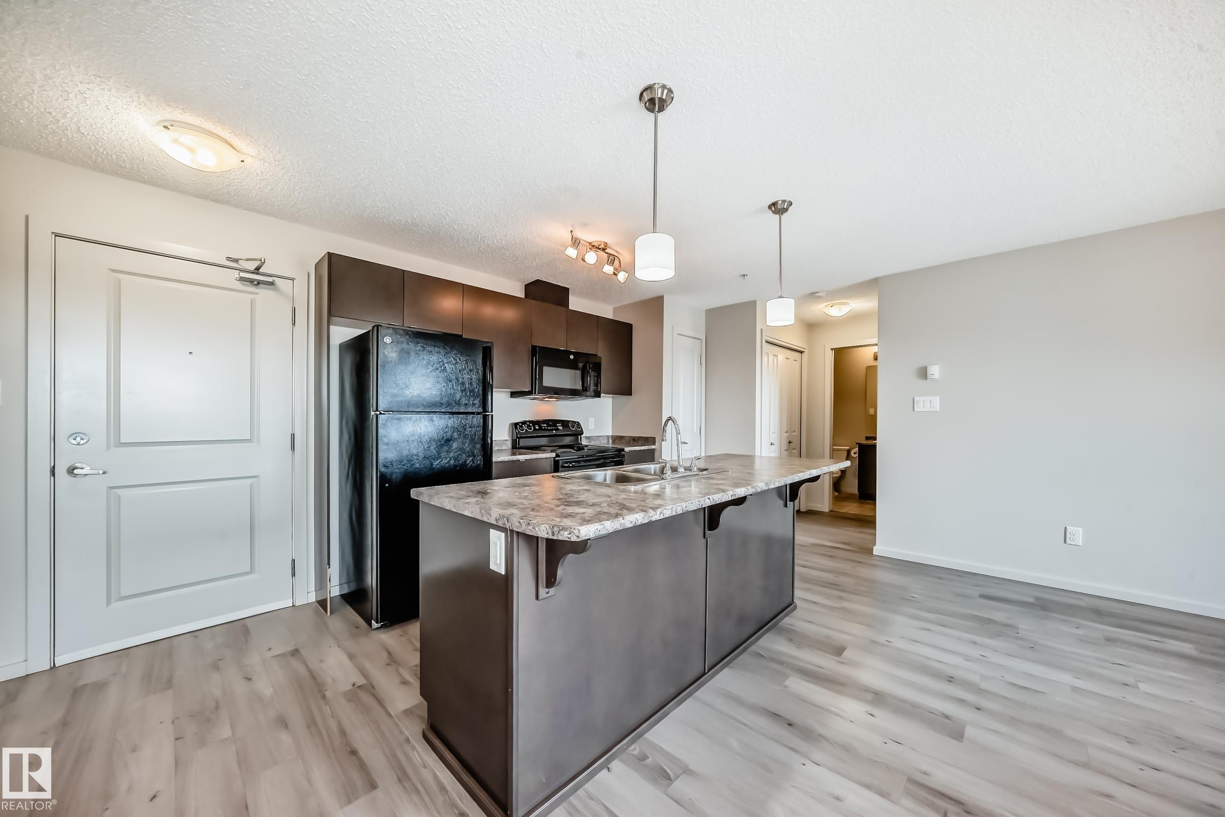 332 344 Windermere Road, Edmonton, Alberta, T6W 2P2