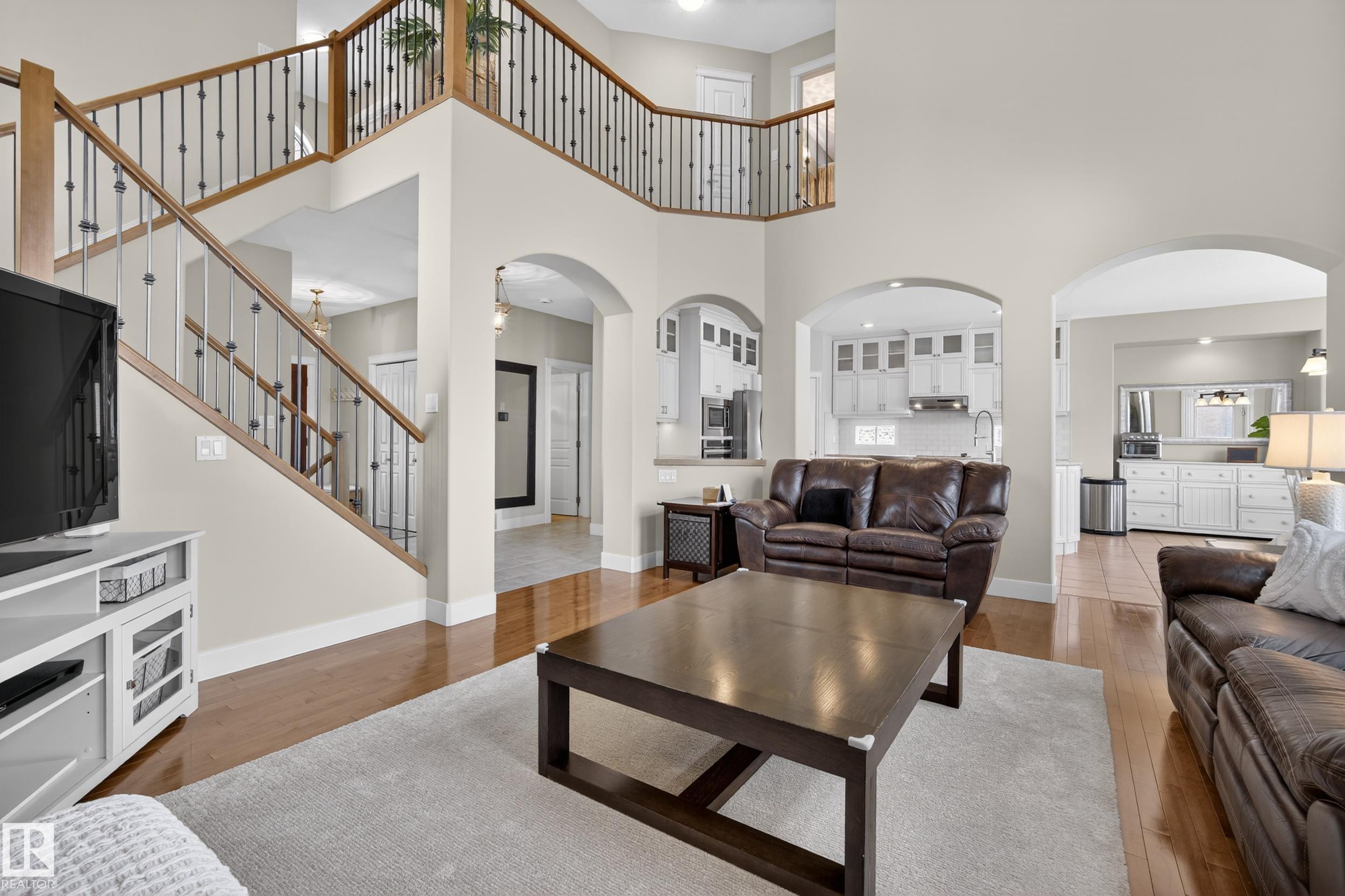 15712 135 Street, Edmonton, Alberta, T6V 1P6