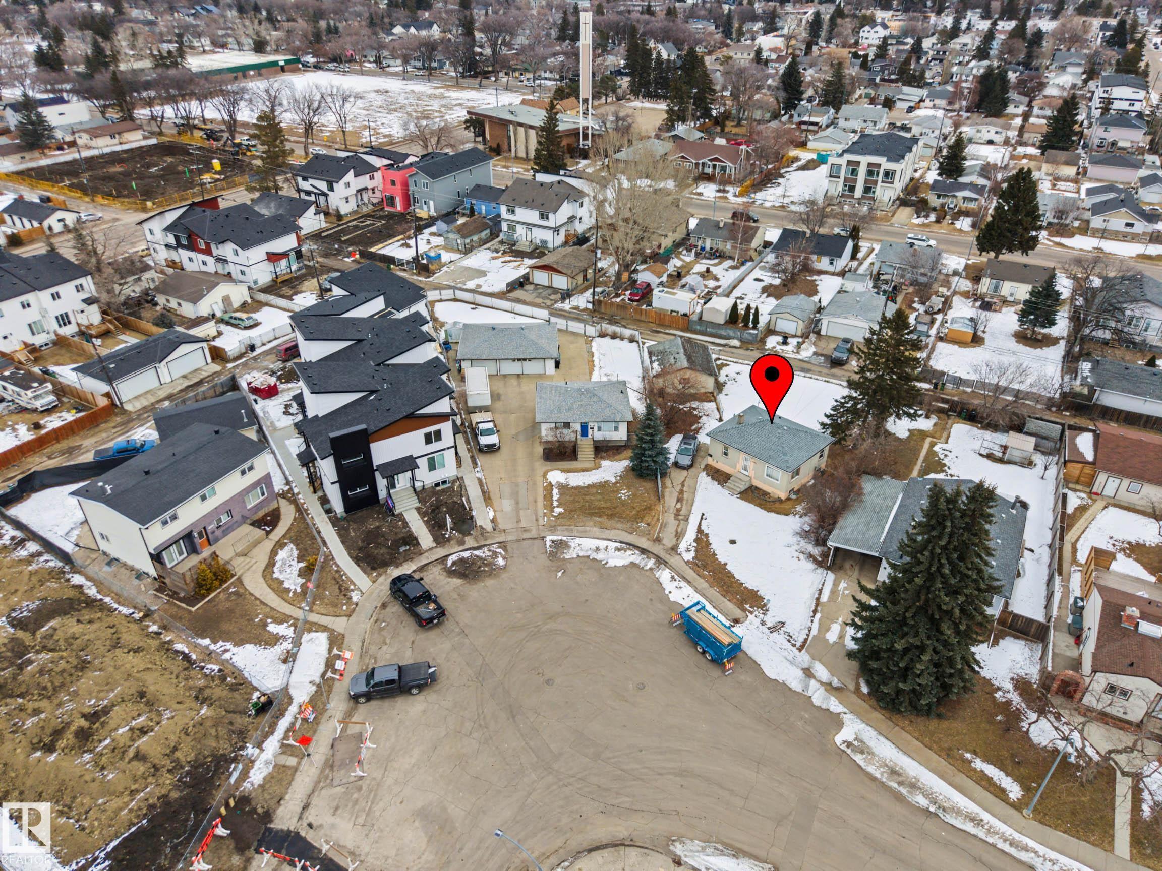 9409 154 Street, Edmonton, Alberta, T5R 1T8