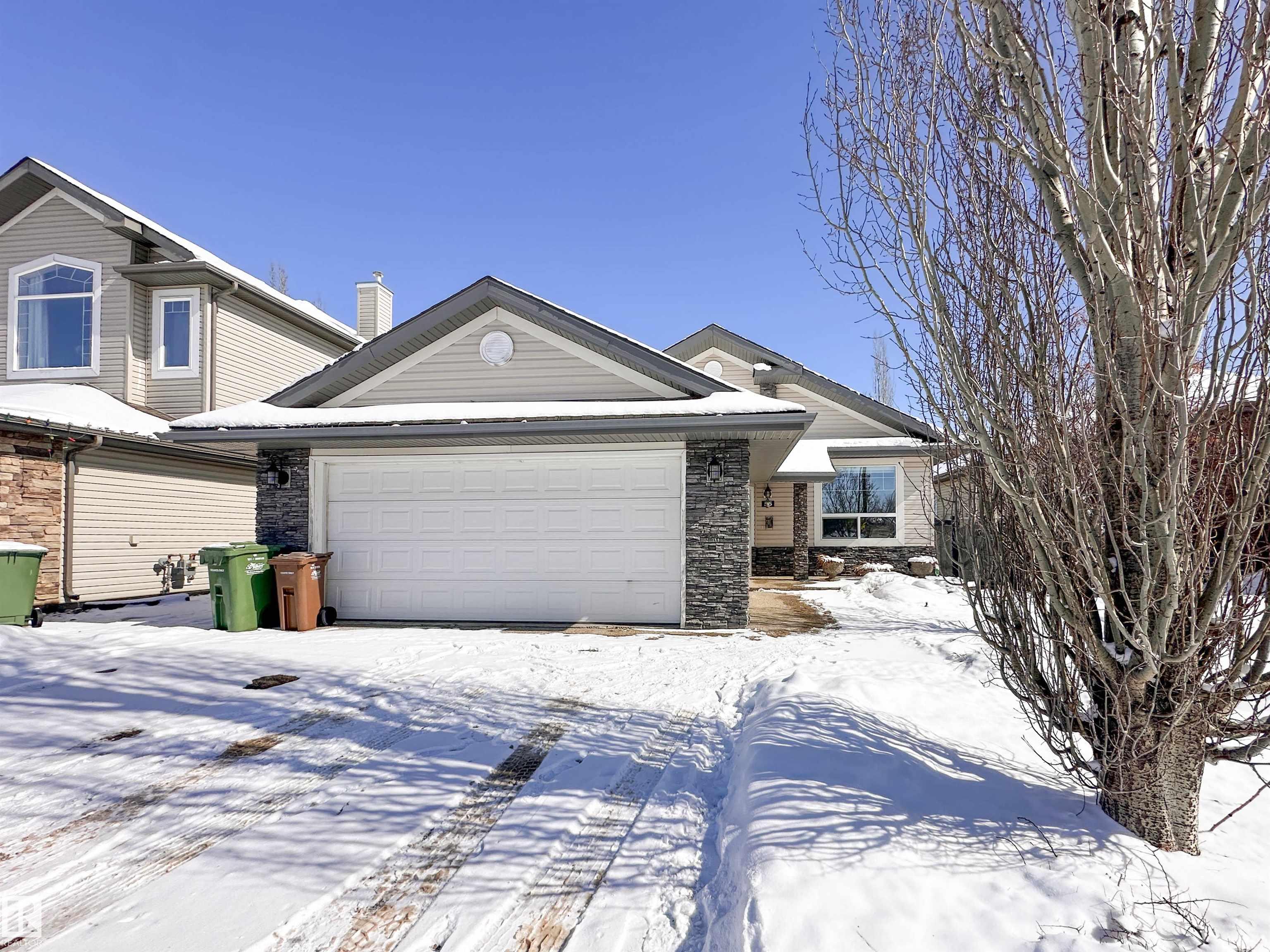 55 Oak Vista Drive, St. Albert, Alberta, T8N 1C1