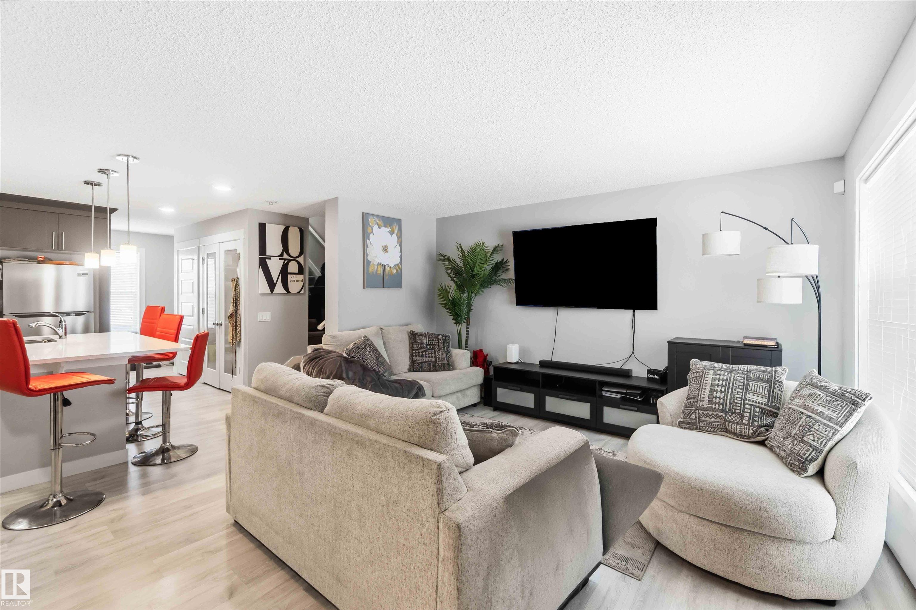 1313 Chappelle Boulevard, Edmonton, Alberta, T6W 3S2