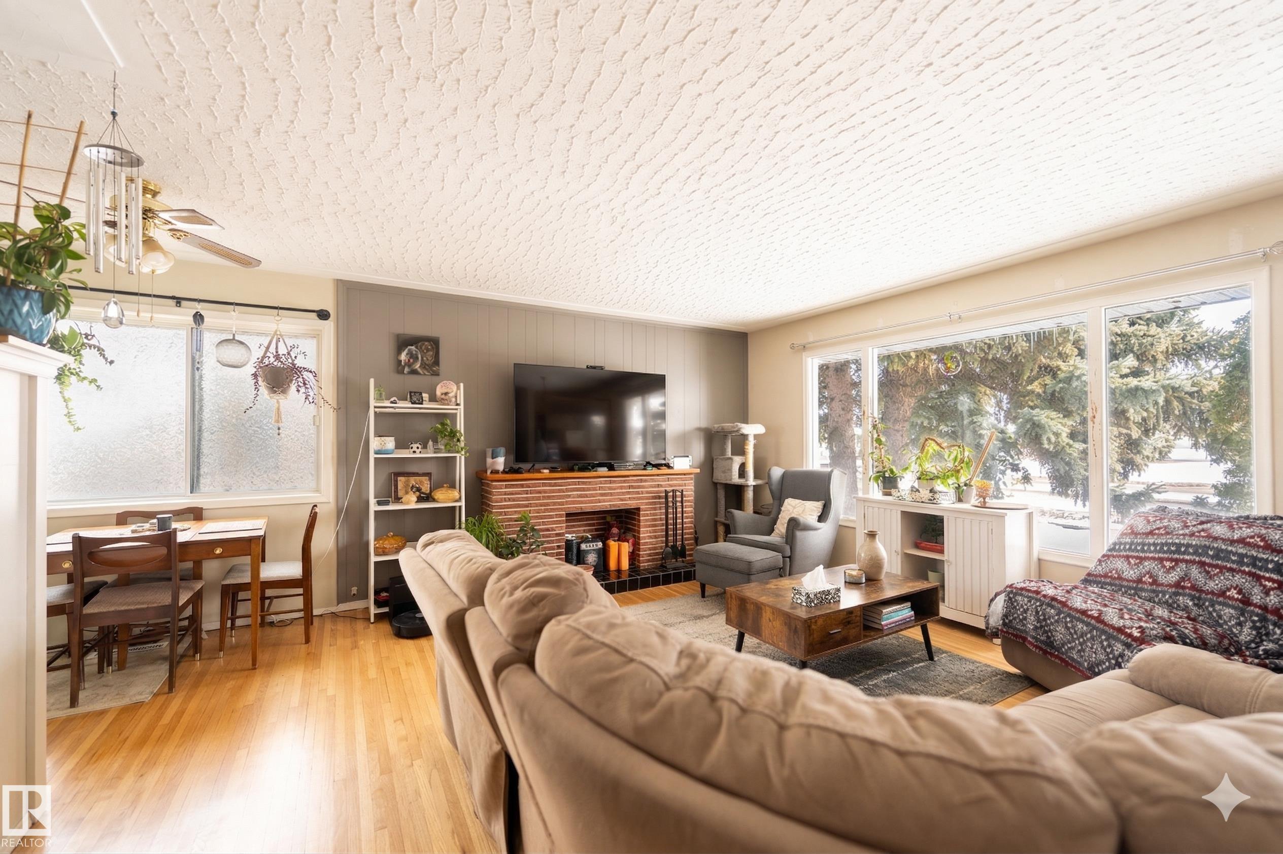 13524 113a Street, Edmonton, Alberta, T5R 5C4