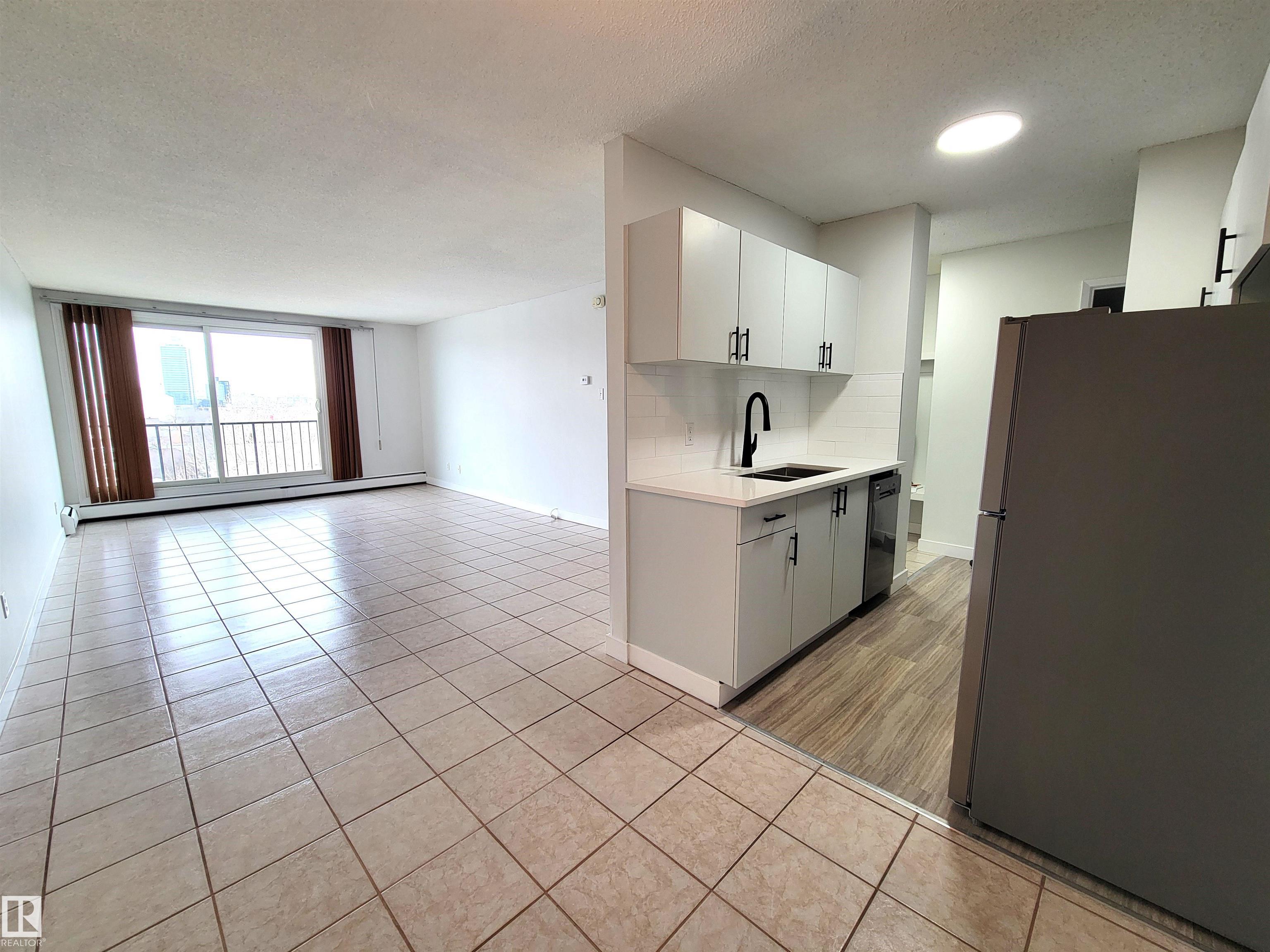 804 9028 Jasper Avenue, Edmonton, Alberta, T5H 3Y6