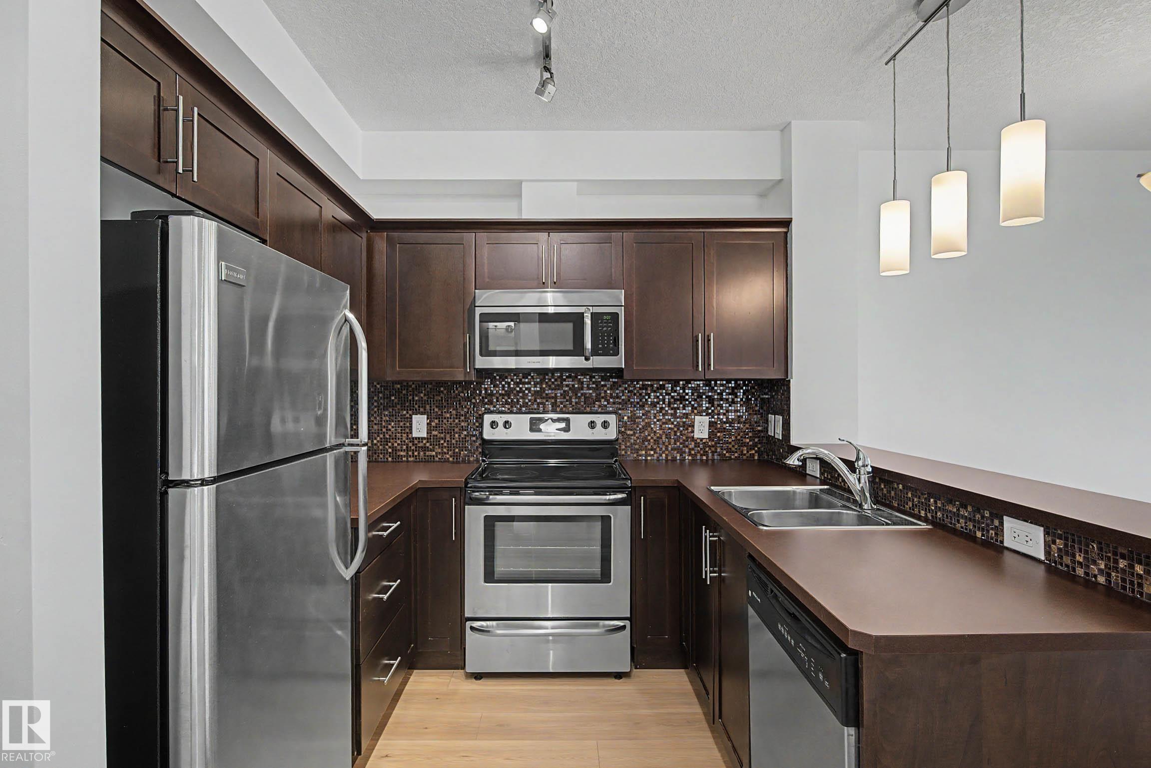 123 2584 Anderson Way, Edmonton, Alberta, T6W 0R2