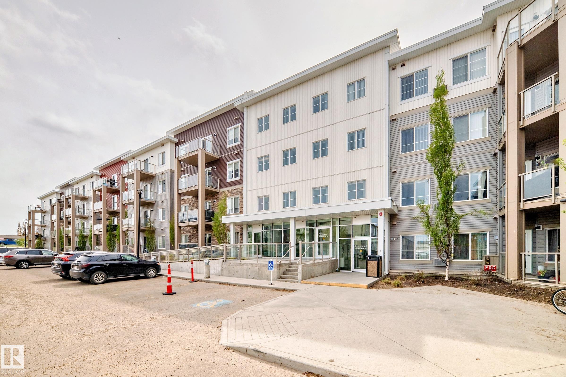 208 812 Welsh Drive, Edmonton, Alberta, T6X 1Y7