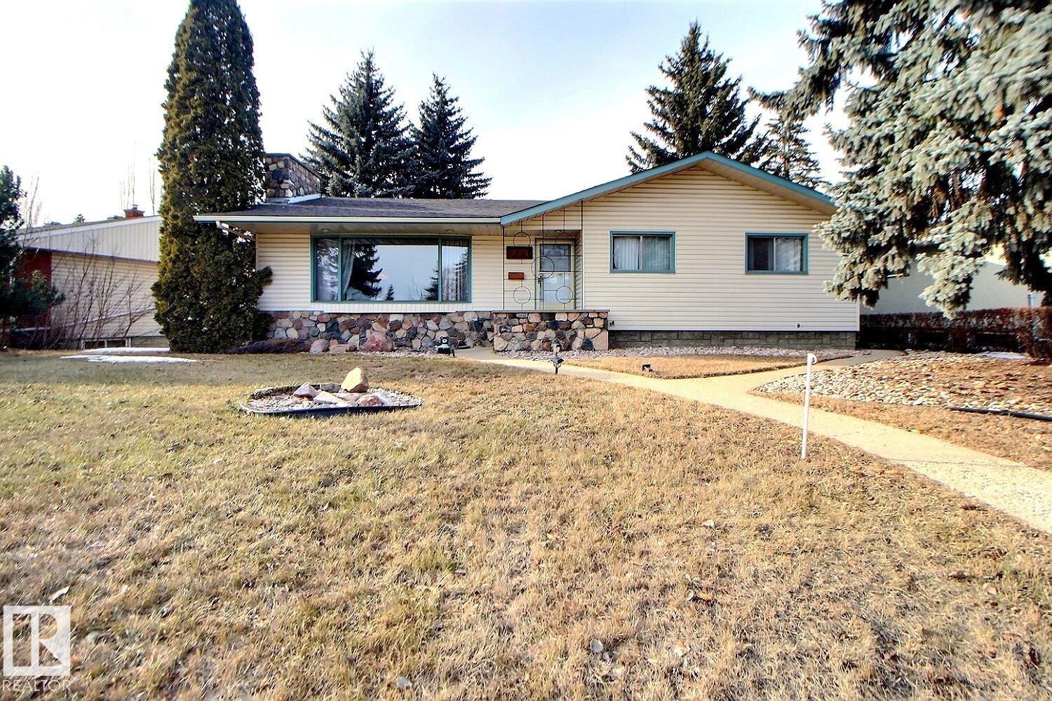 243 Lynnwood Way, Edmonton, Alberta, T5R 1B2