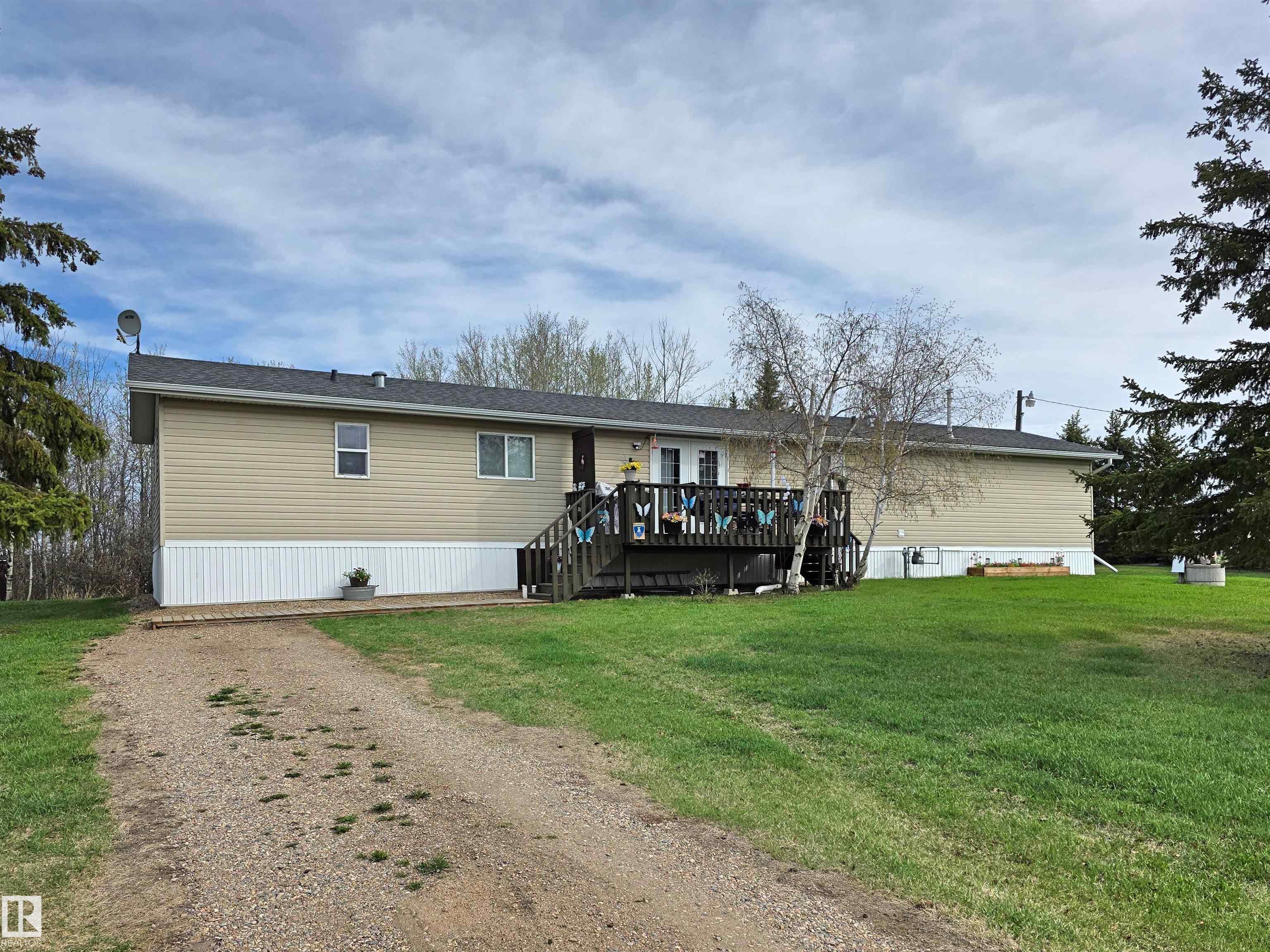 274, 273 & 275 57201 Range Road 102, Rural St. Paul County, Alberta, T0A 3A0
