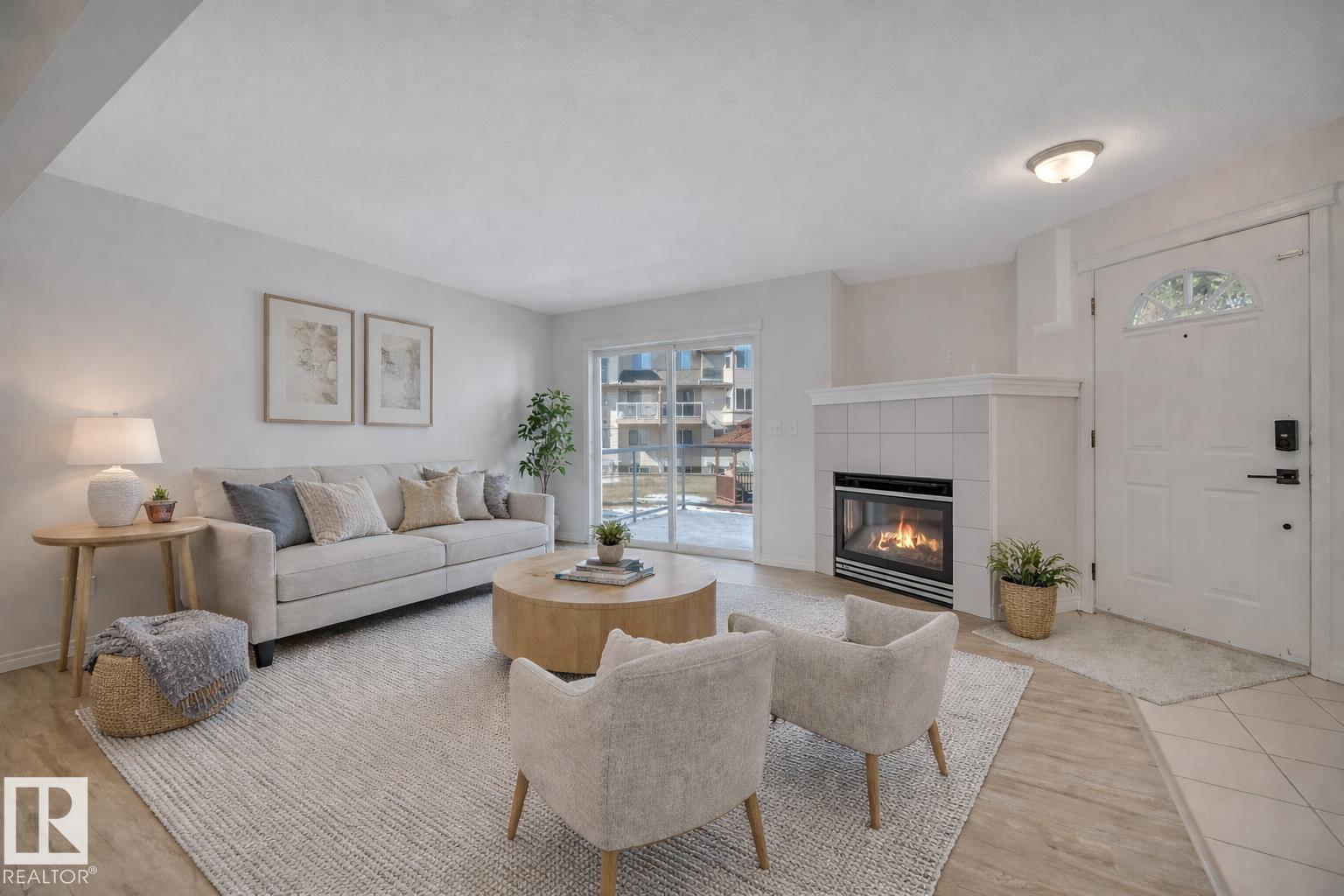 38 2505 42 Street, Edmonton, Alberta, T6L 7G8