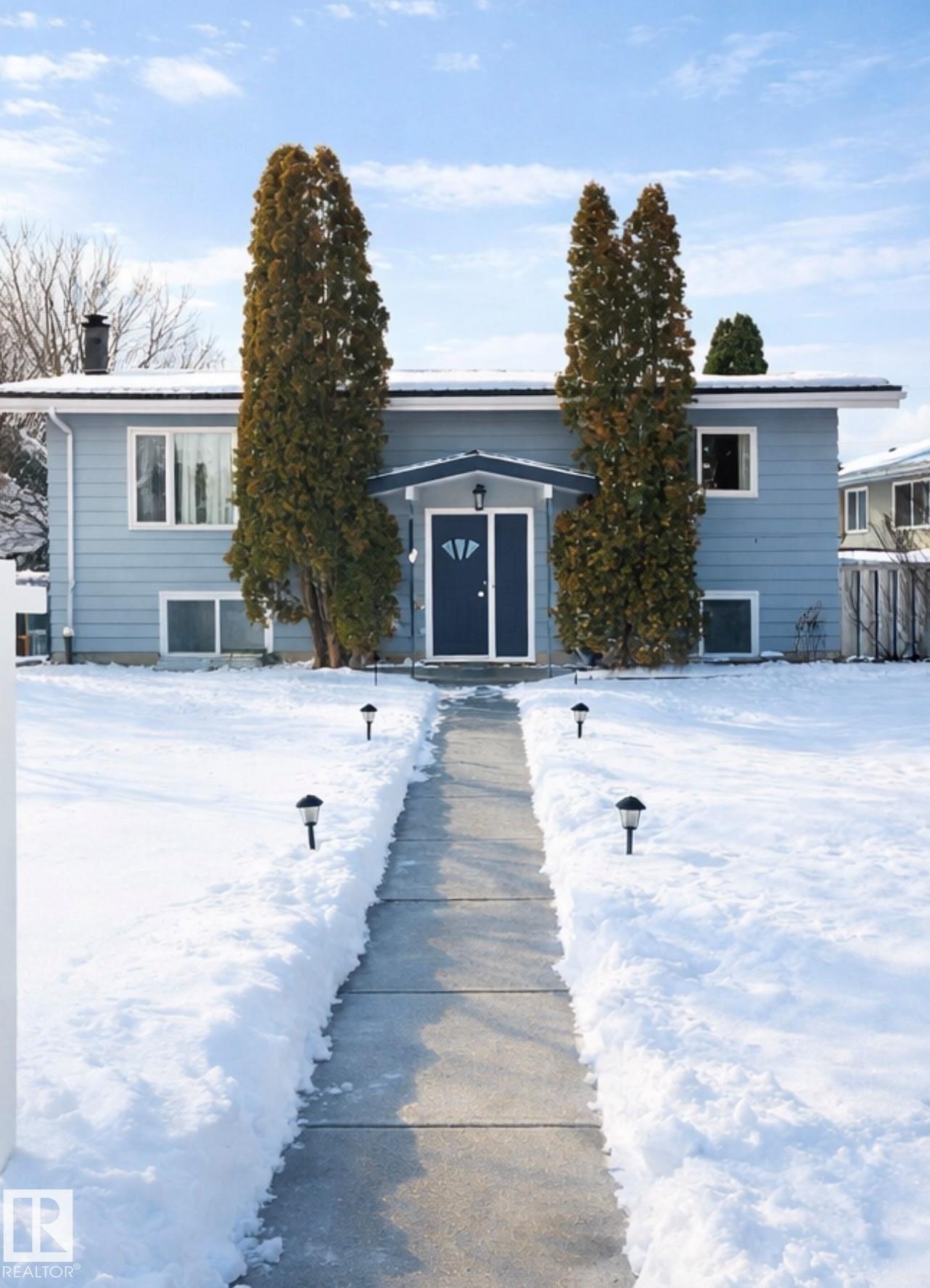 6807 Delwood Road, Edmonton, Alberta, T5C 3A6