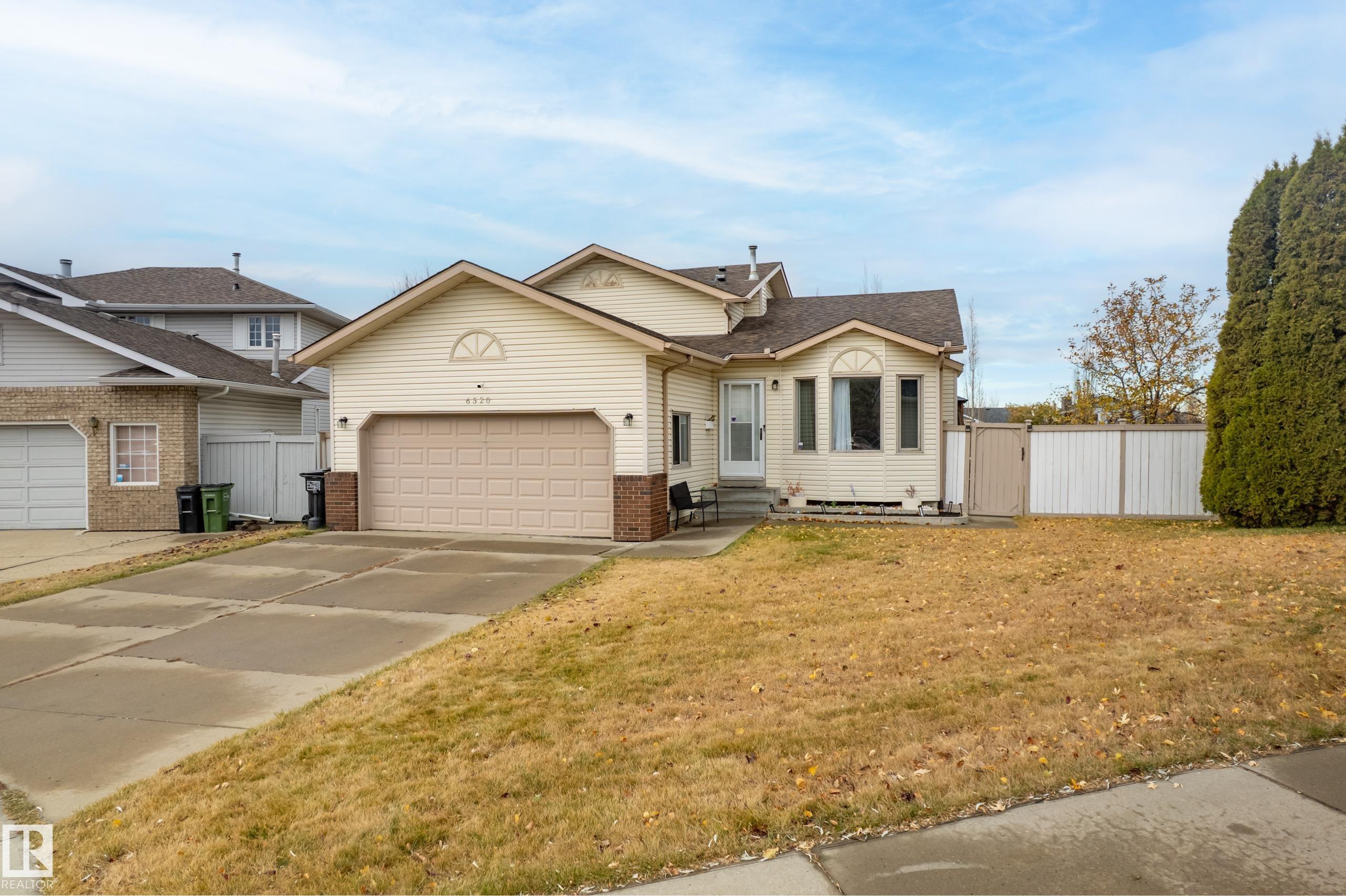 6520 154 Avenue, Edmonton, Alberta, T5Y 2N7