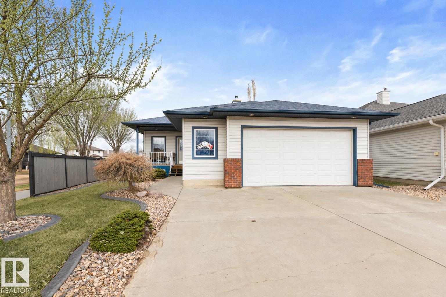 1 Birchwood Close, Leduc, Alberta, T9E 8B5