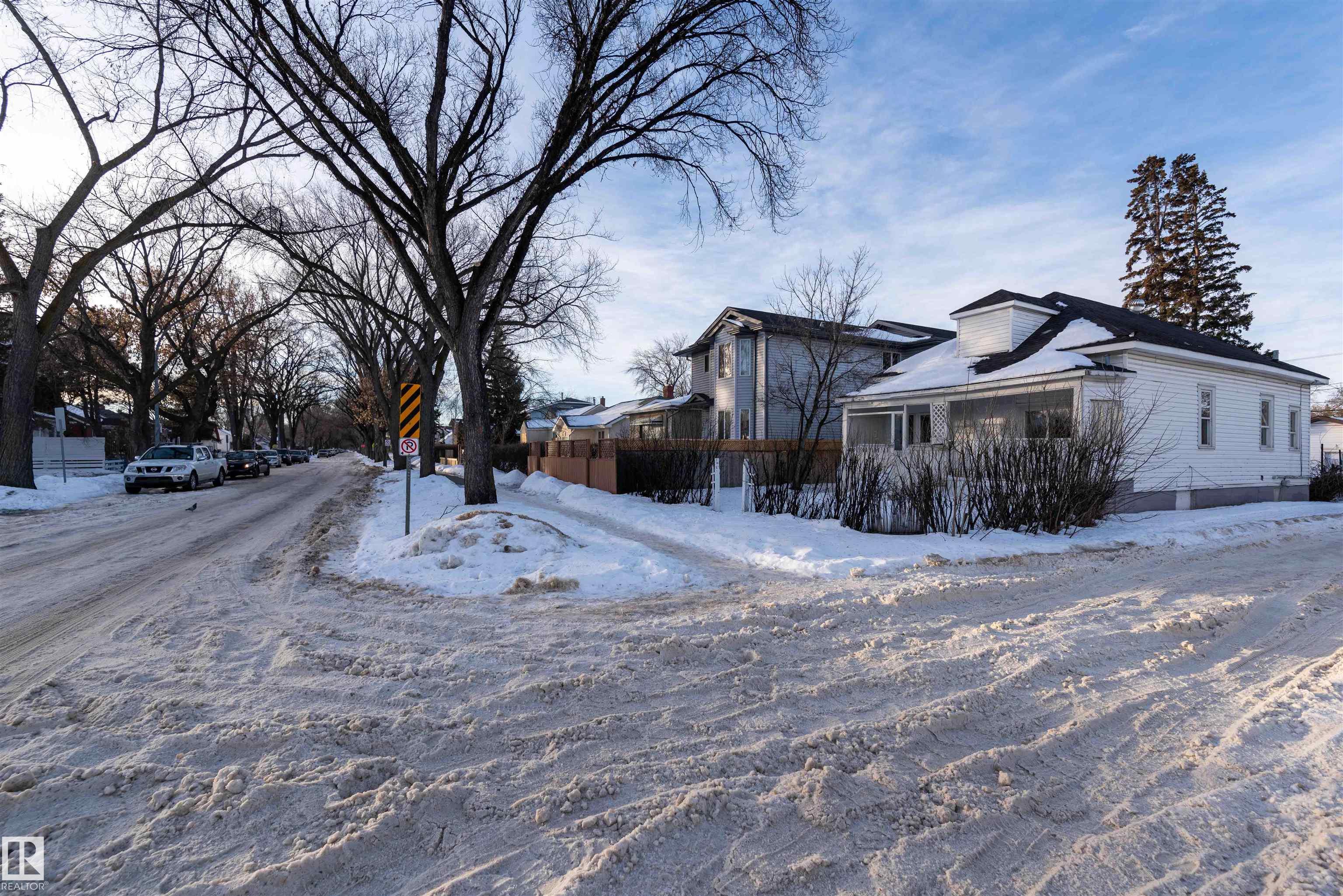 11734 87 Street, Edmonton, Alberta, T5B 3M7