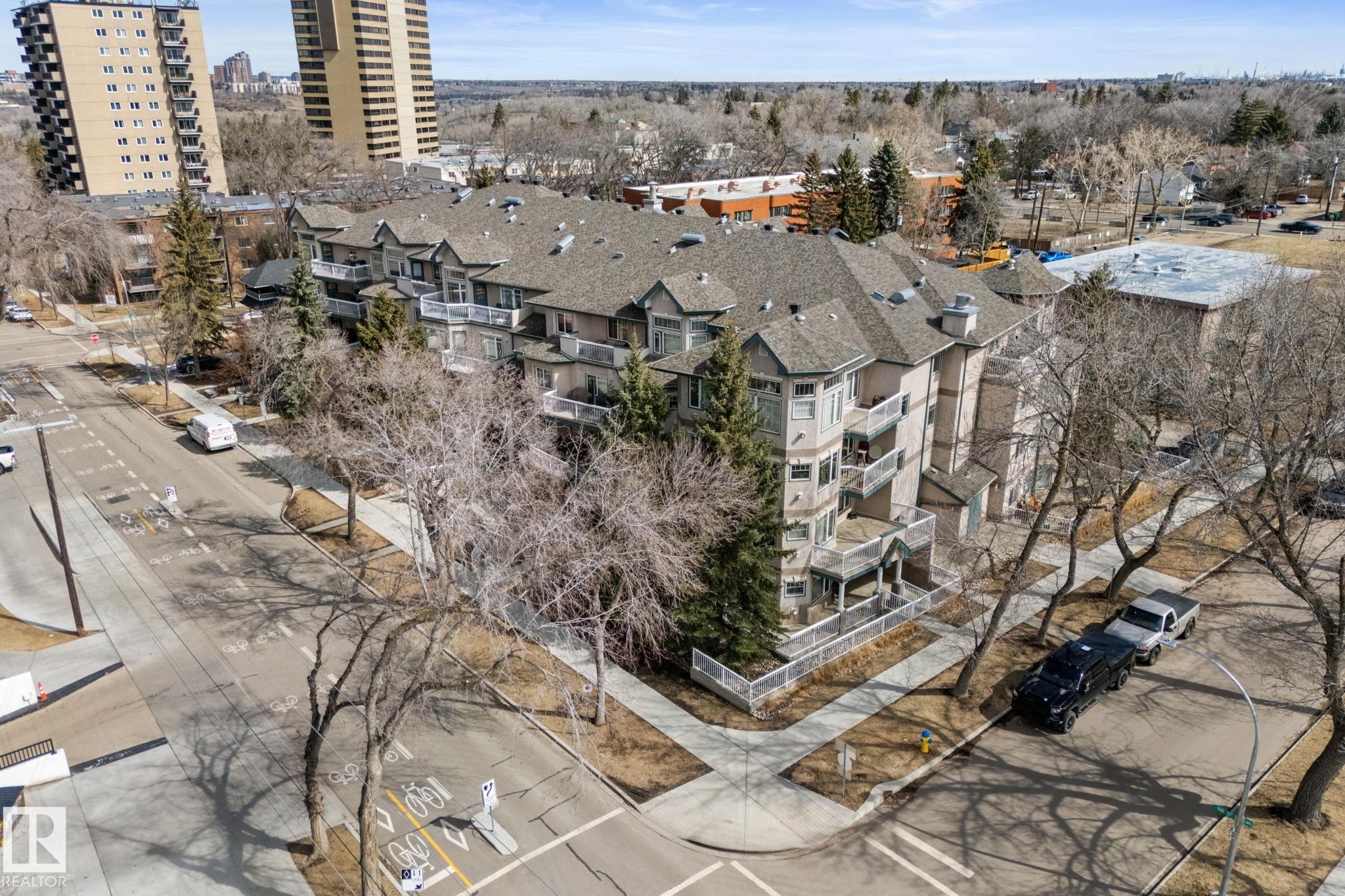 203 8909 100 Street, Edmonton, Alberta, T6E 6T4