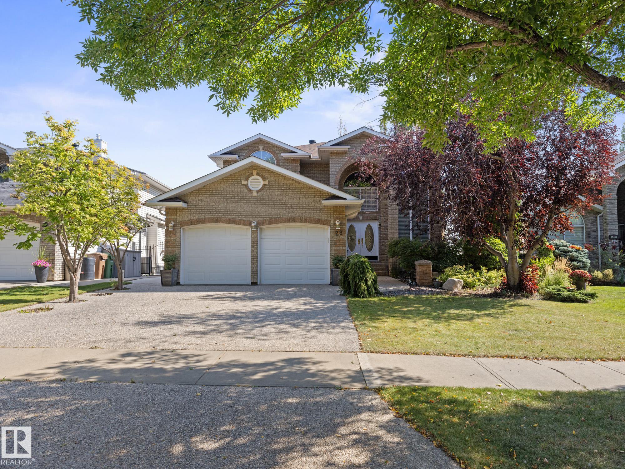 29 Oakdale Place, St. Albert, Alberta, T8N 6L7