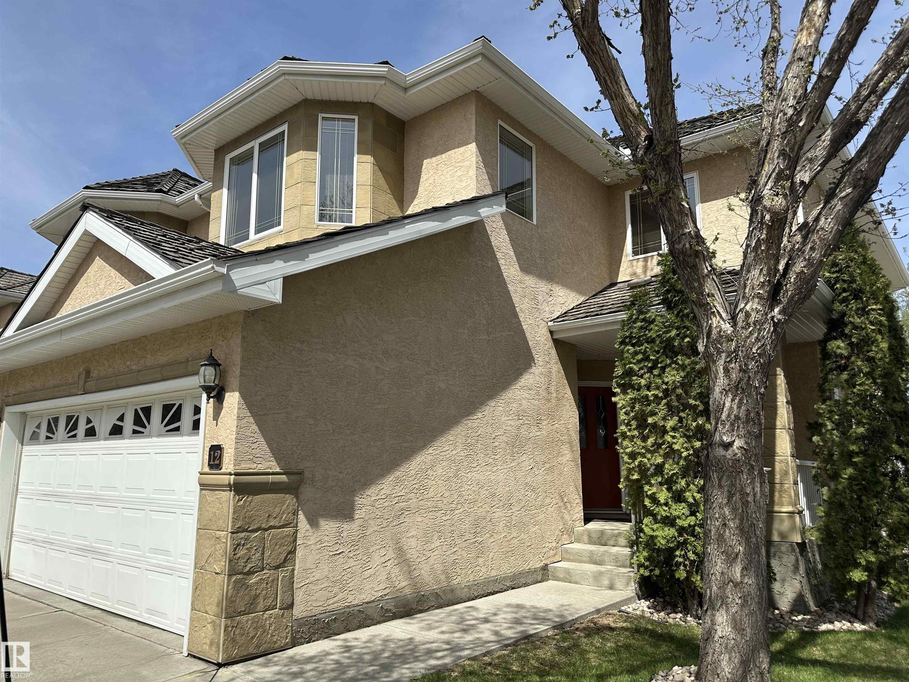 12 577 Butterworth Way, Edmonton, Alberta, T6R 2Y2