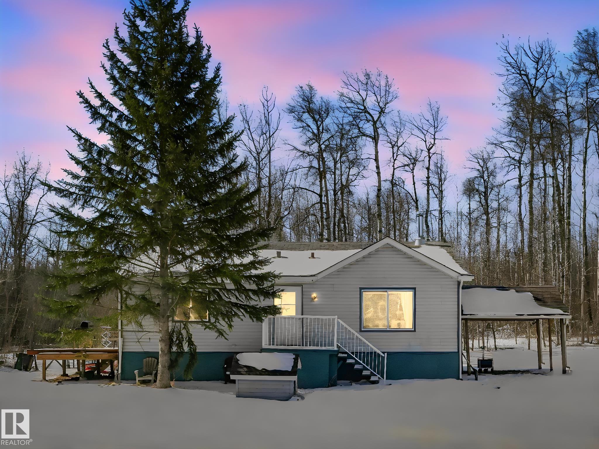 17 2120 Twp Road 565, Rural Lac Ste. Anne County, Alberta, T0E 1V0