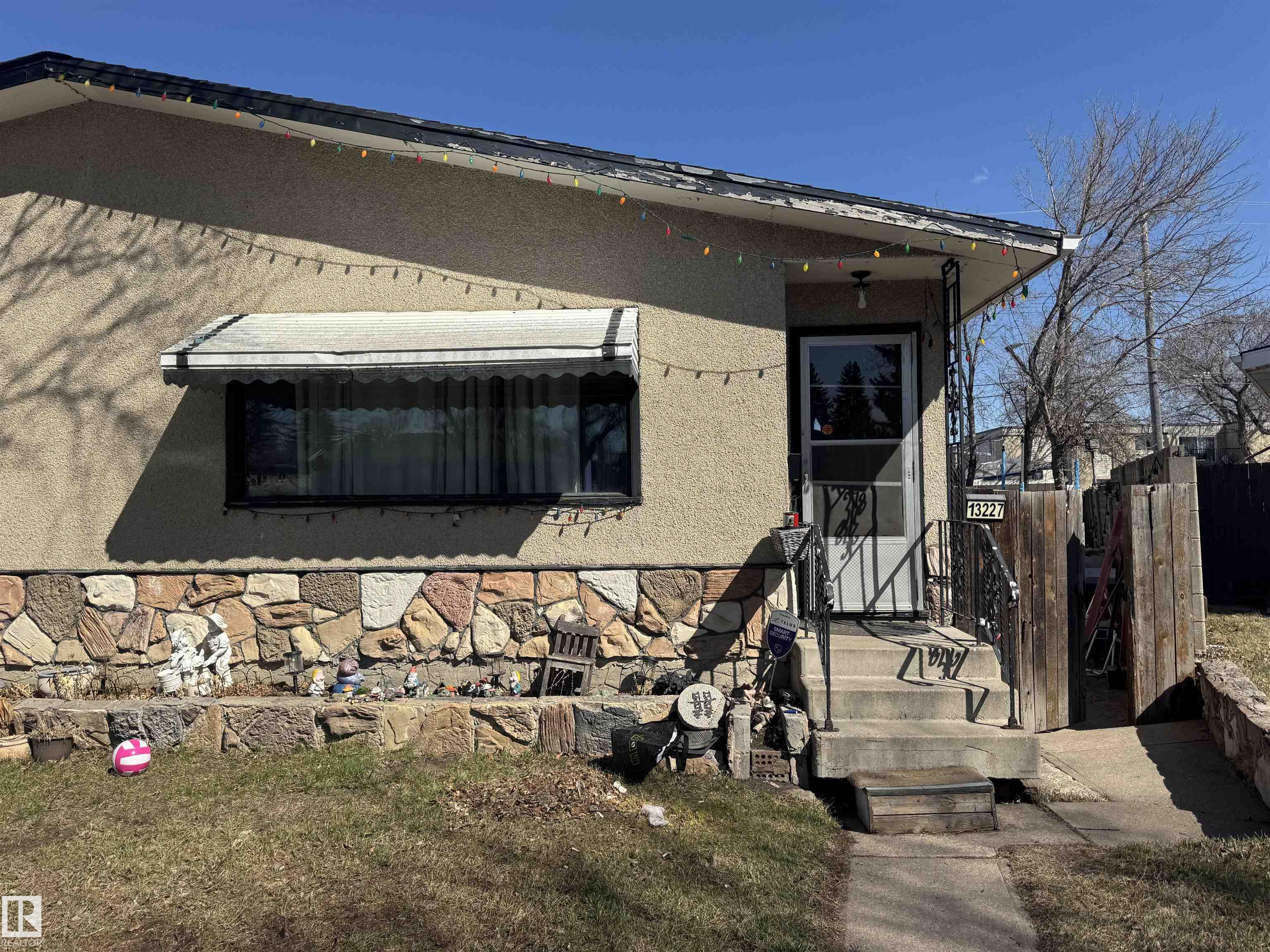 13227 59 Street, Edmonton, Alberta, T5A 0R6