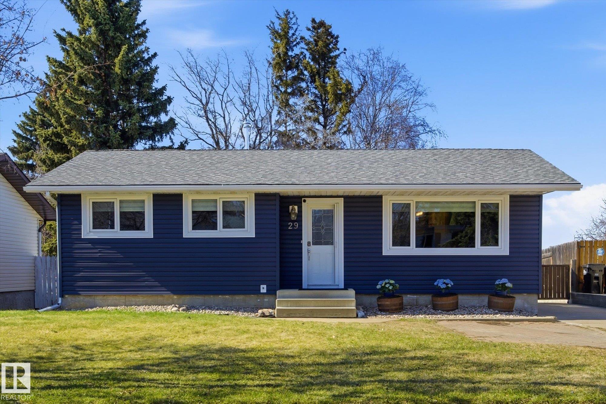 29 Moreland Road, Sherwood Park, Alberta, T8A 0P4