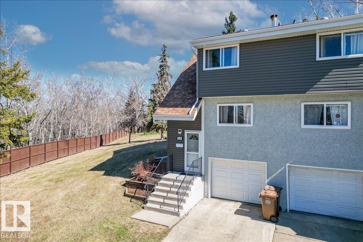 31 Grandin Woods Estates, St. Albert, Alberta, T8N 2Y4