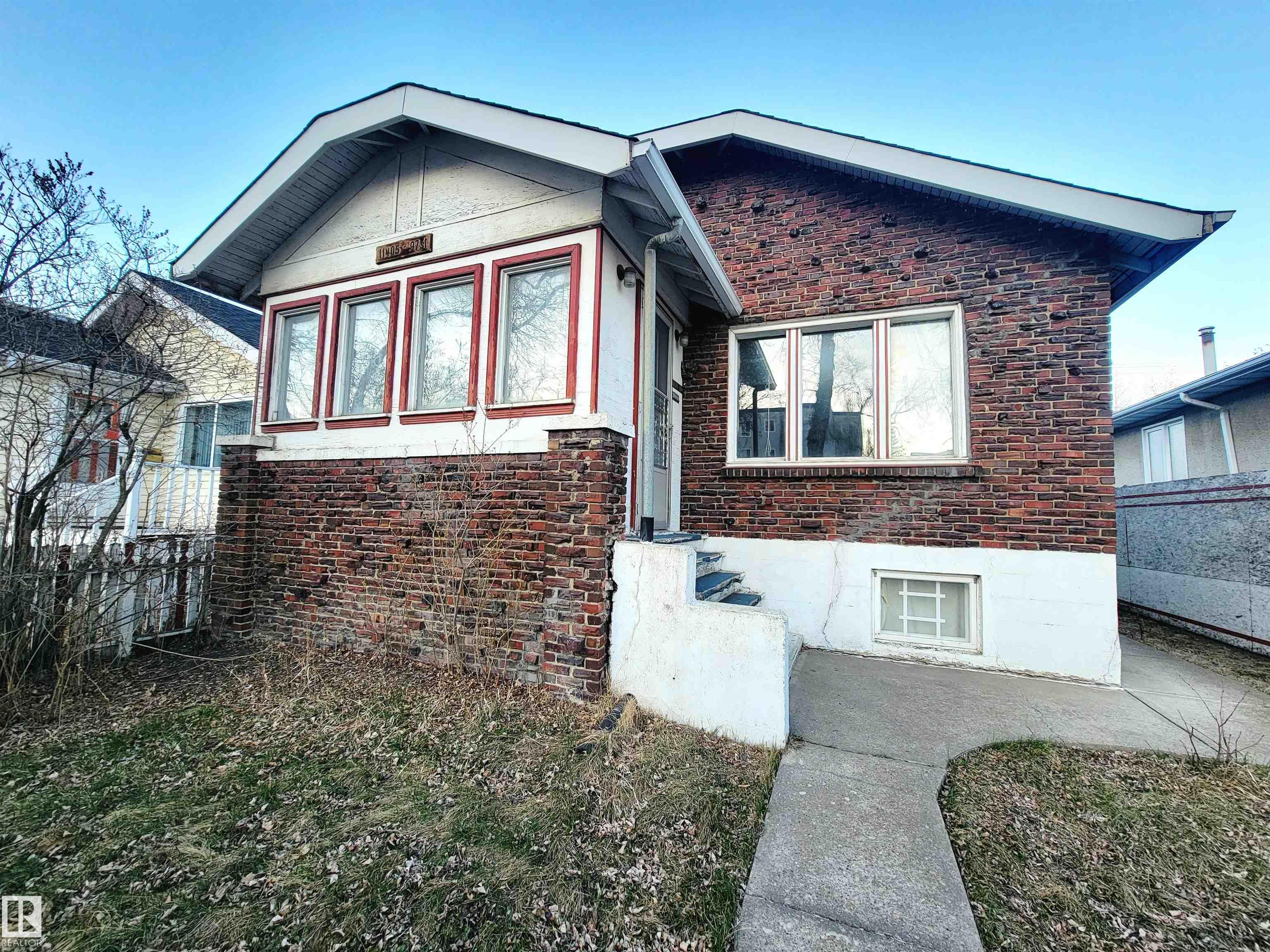 11405 97 Street, Edmonton, Alberta, T5G 1X6