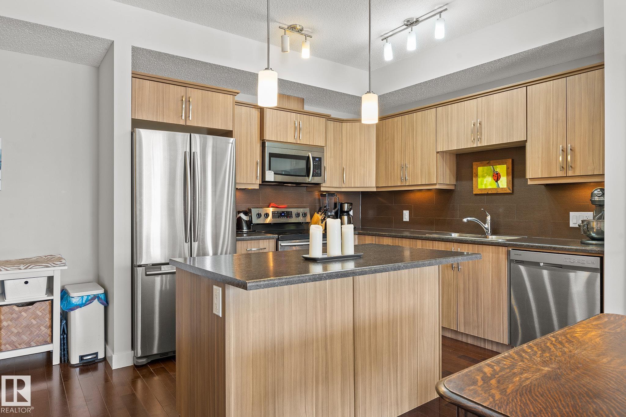 202 10523 123 Street, Edmonton, Alberta, T5N 1N9