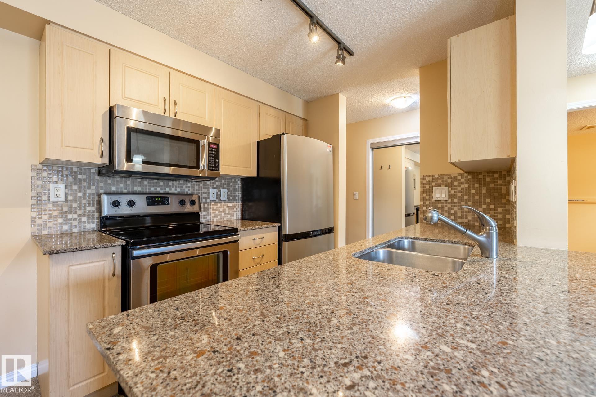 214 13907 136 Street, Edmonton, Alberta, T6V 1Y4