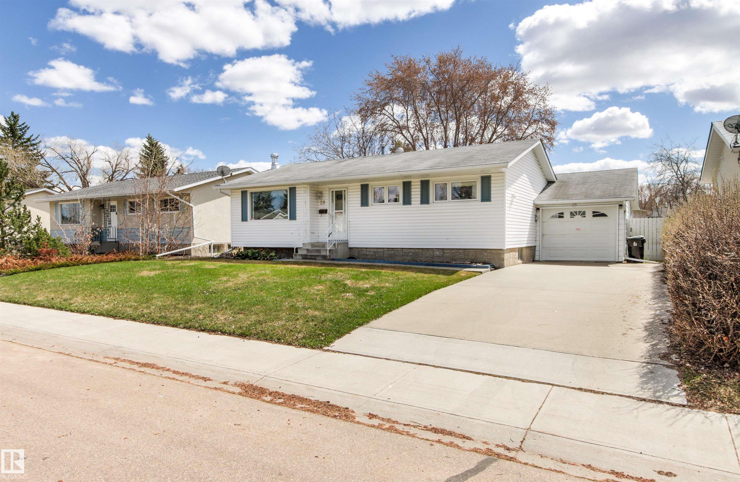 29 Bristow Crescent, Spruce Grove, Alberta, T7X 2E1