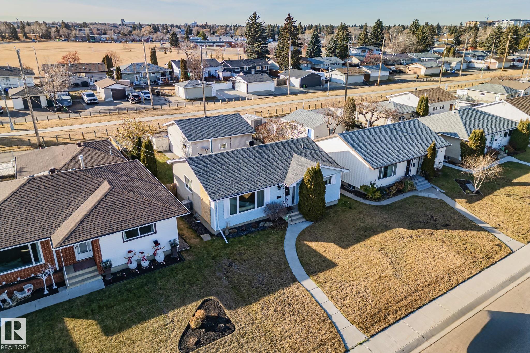 13516 104a Street, Edmonton, Alberta, T5E 4R2