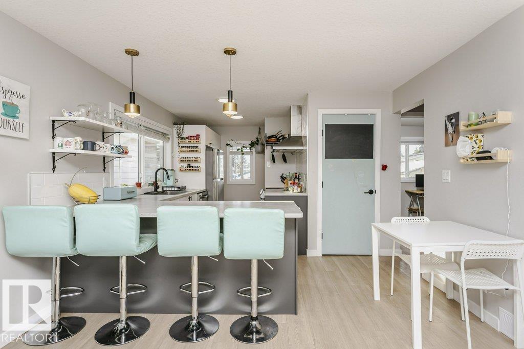 9020 152 Street, Edmonton, Alberta, T5R 1M3