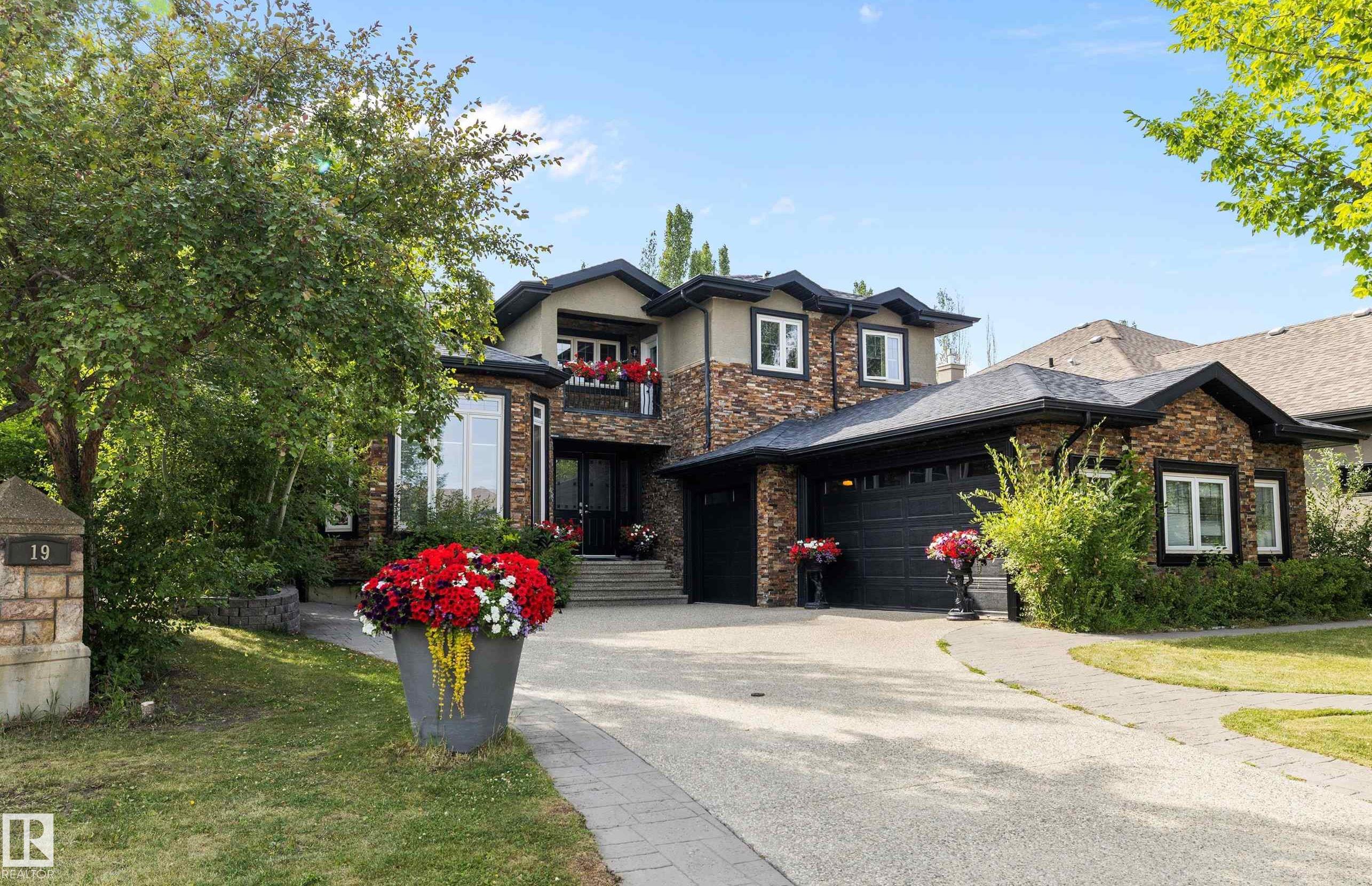 19 Oak Point, St. Albert, Alberta, T8N 7H2