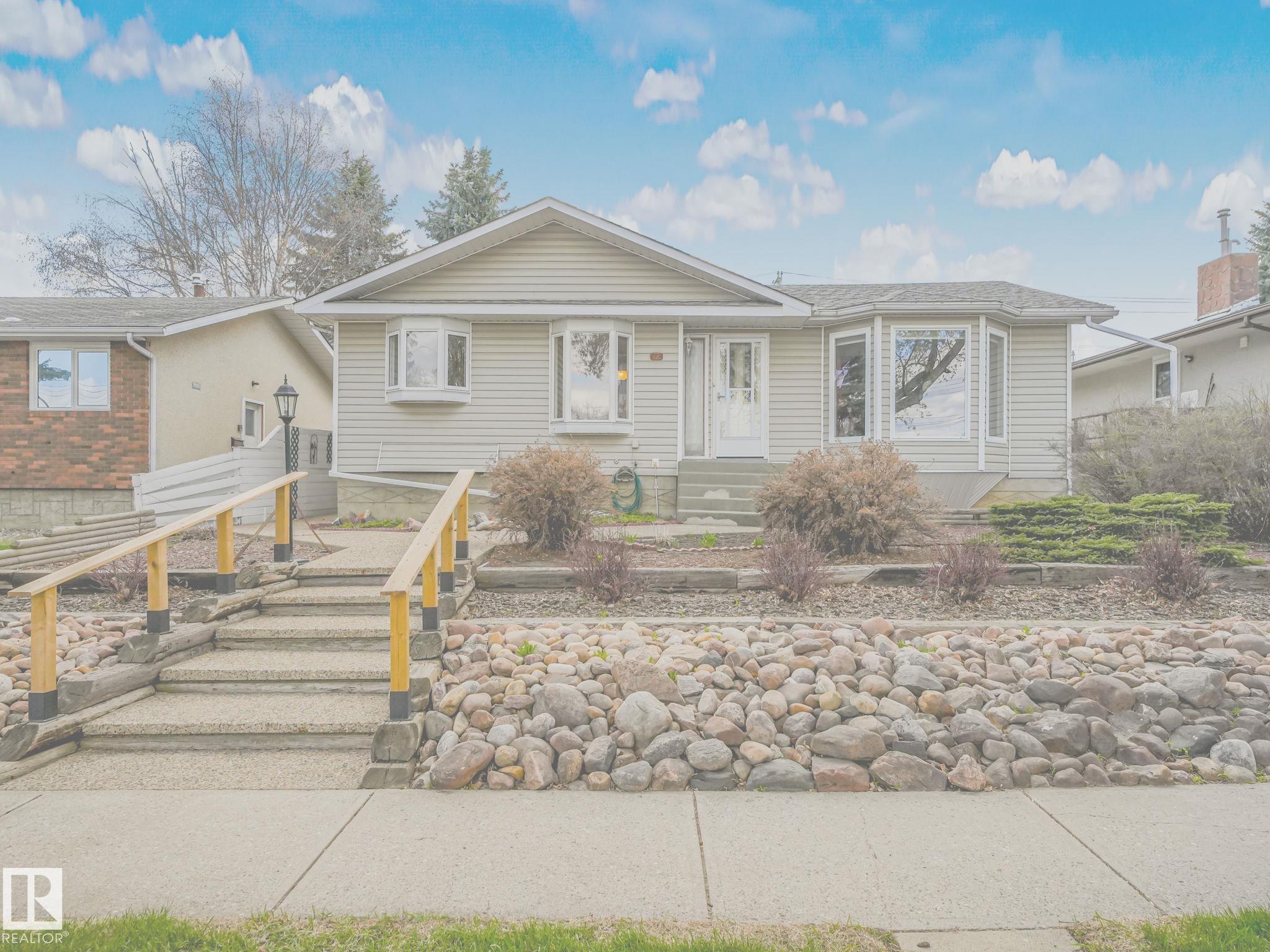 12 Muir Drive, St. Albert, Alberta, T8N 1G2