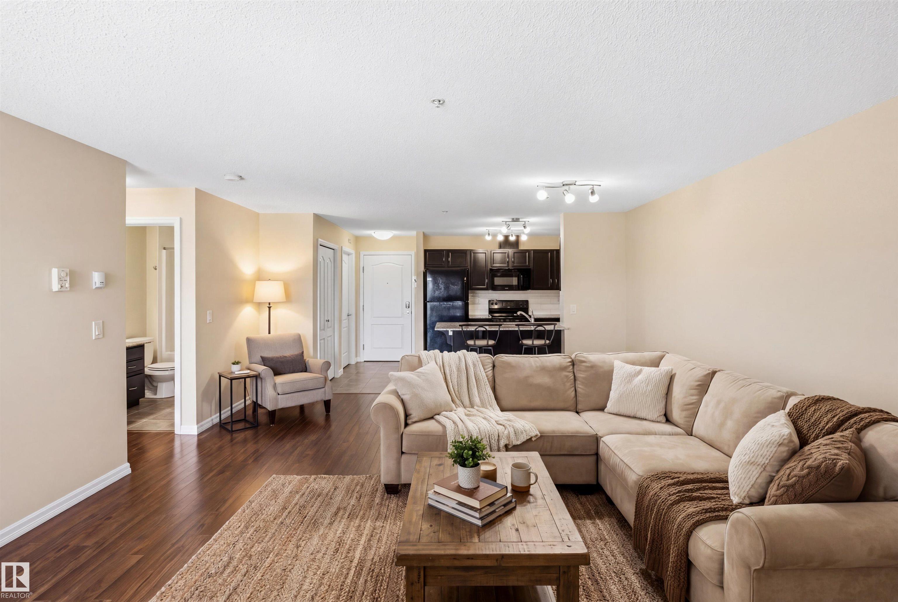 318 273 CHARLOTTE Way Sherwood Park Alberta