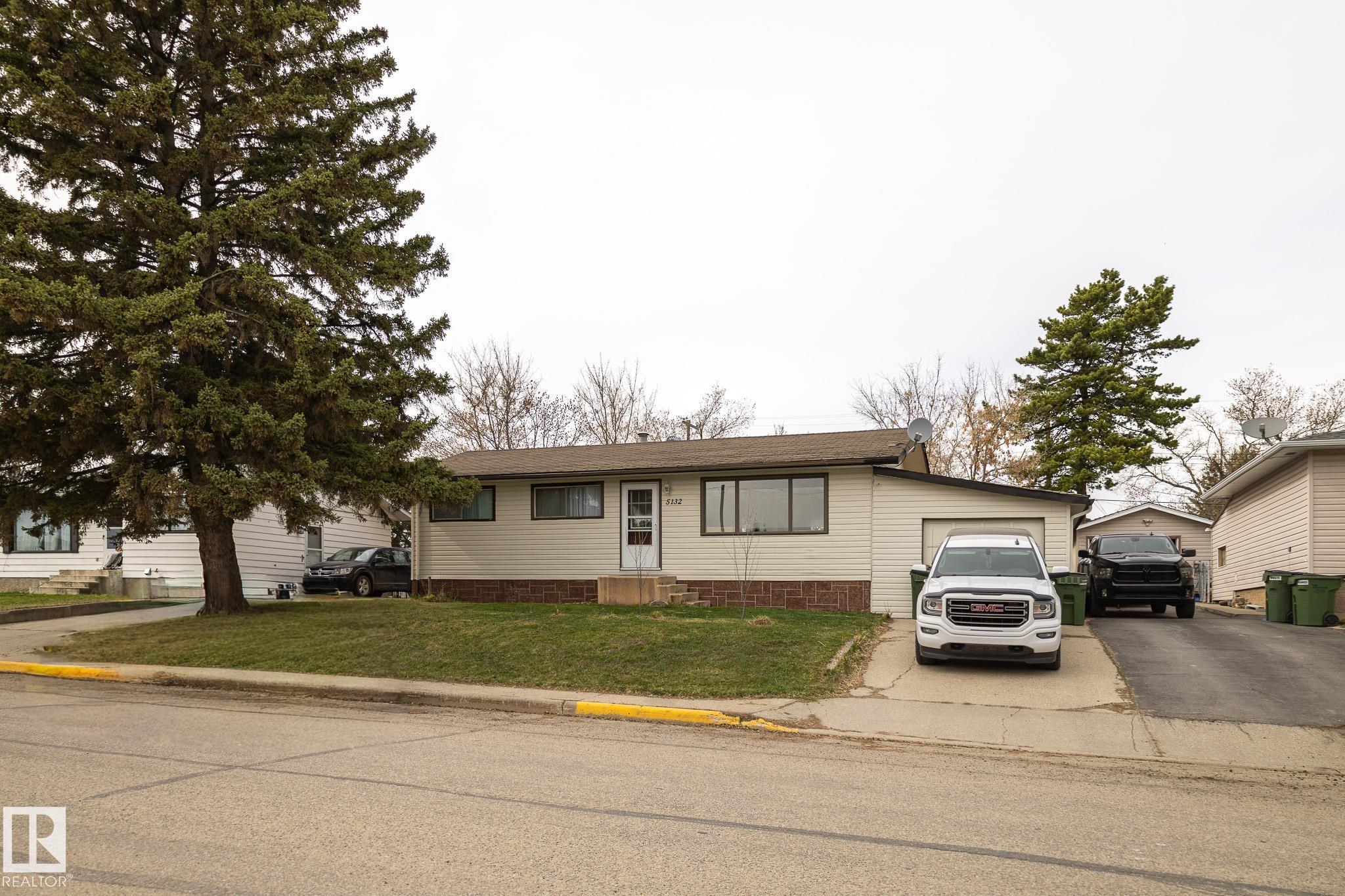 5132 49 Avenue, Onoway, Alberta, T0E 1V0