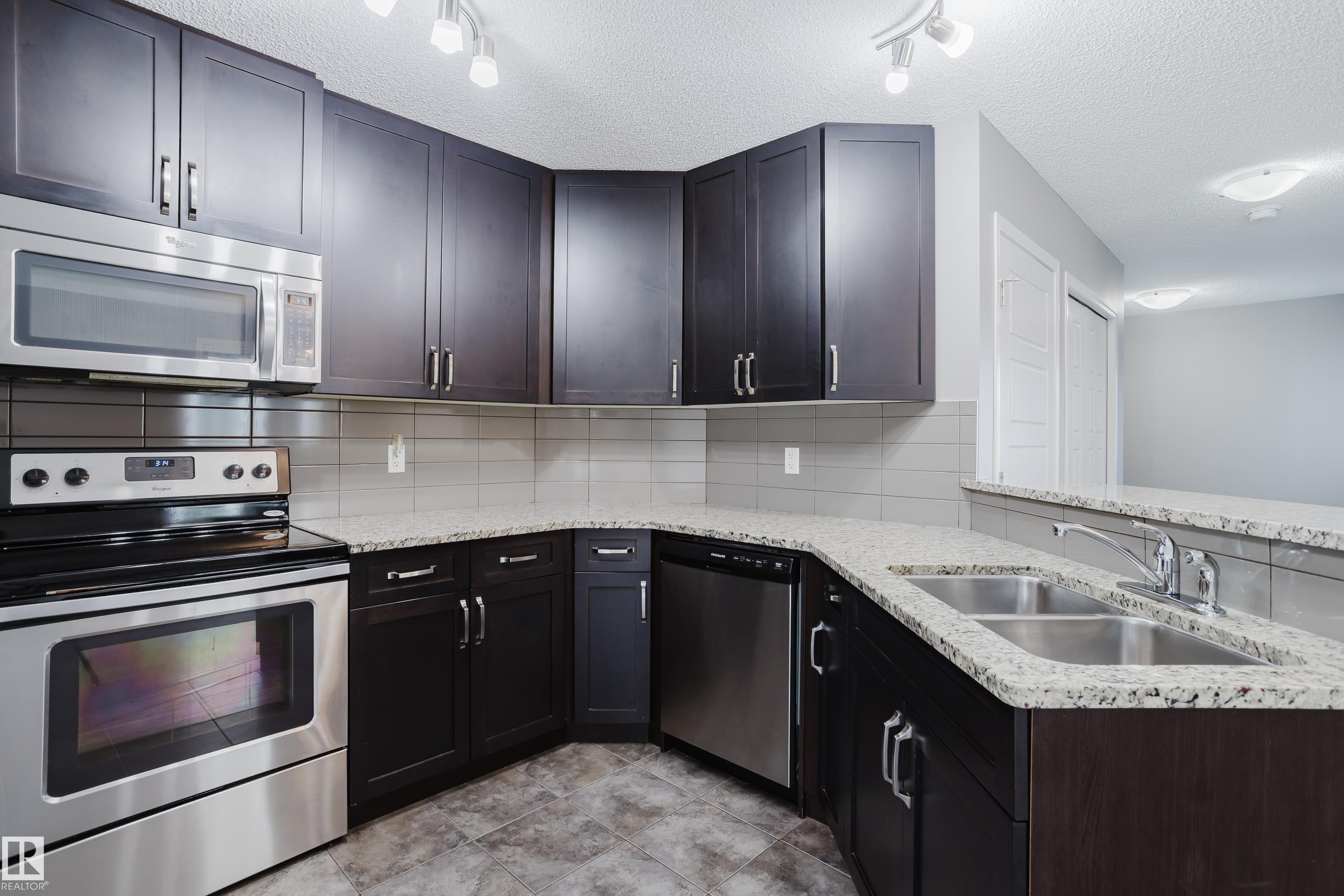 14007 164 Avenue, Edmonton, Alberta, T6V 0K6