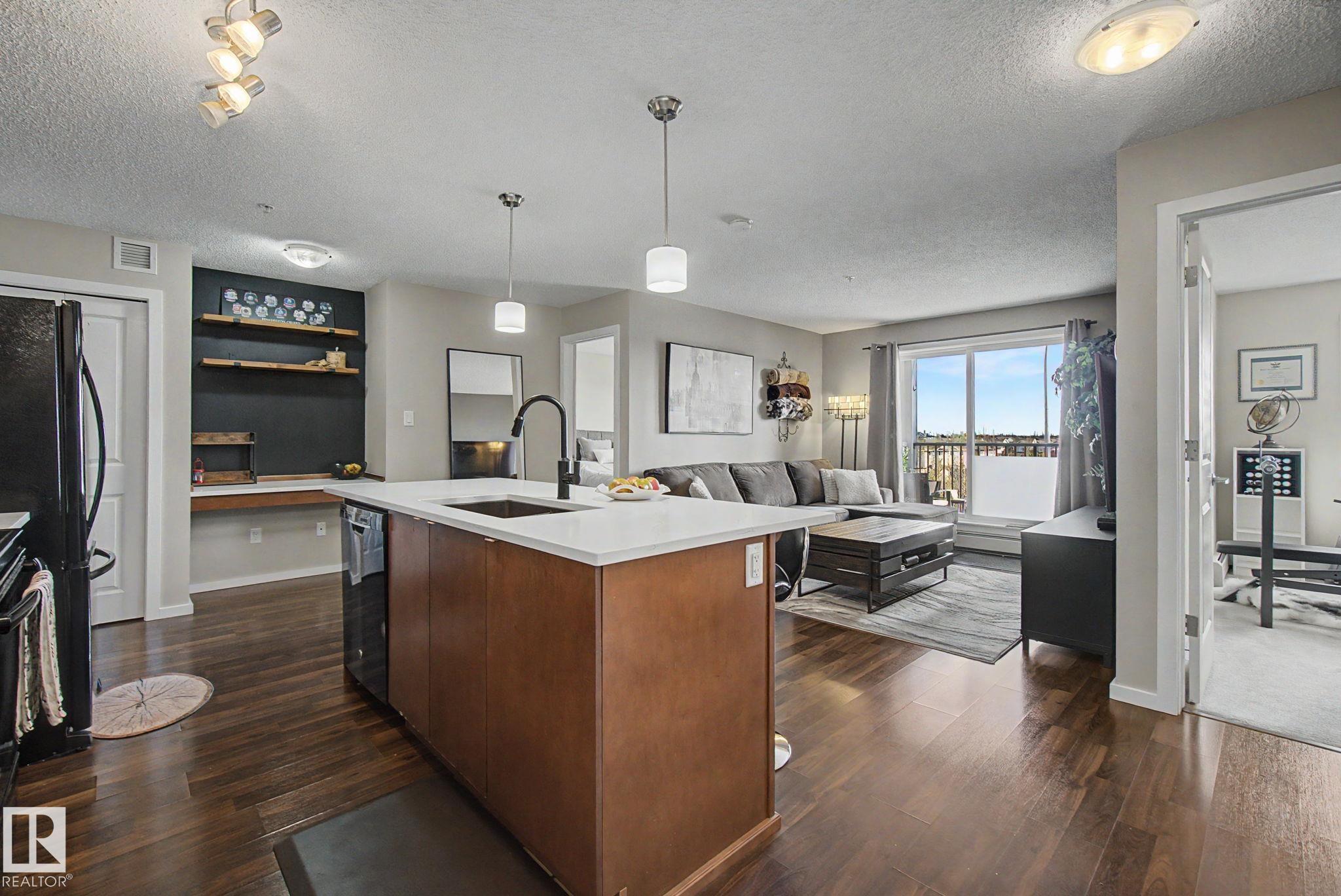 334 504 Albany Way, Edmonton, Alberta, T6V 0L2