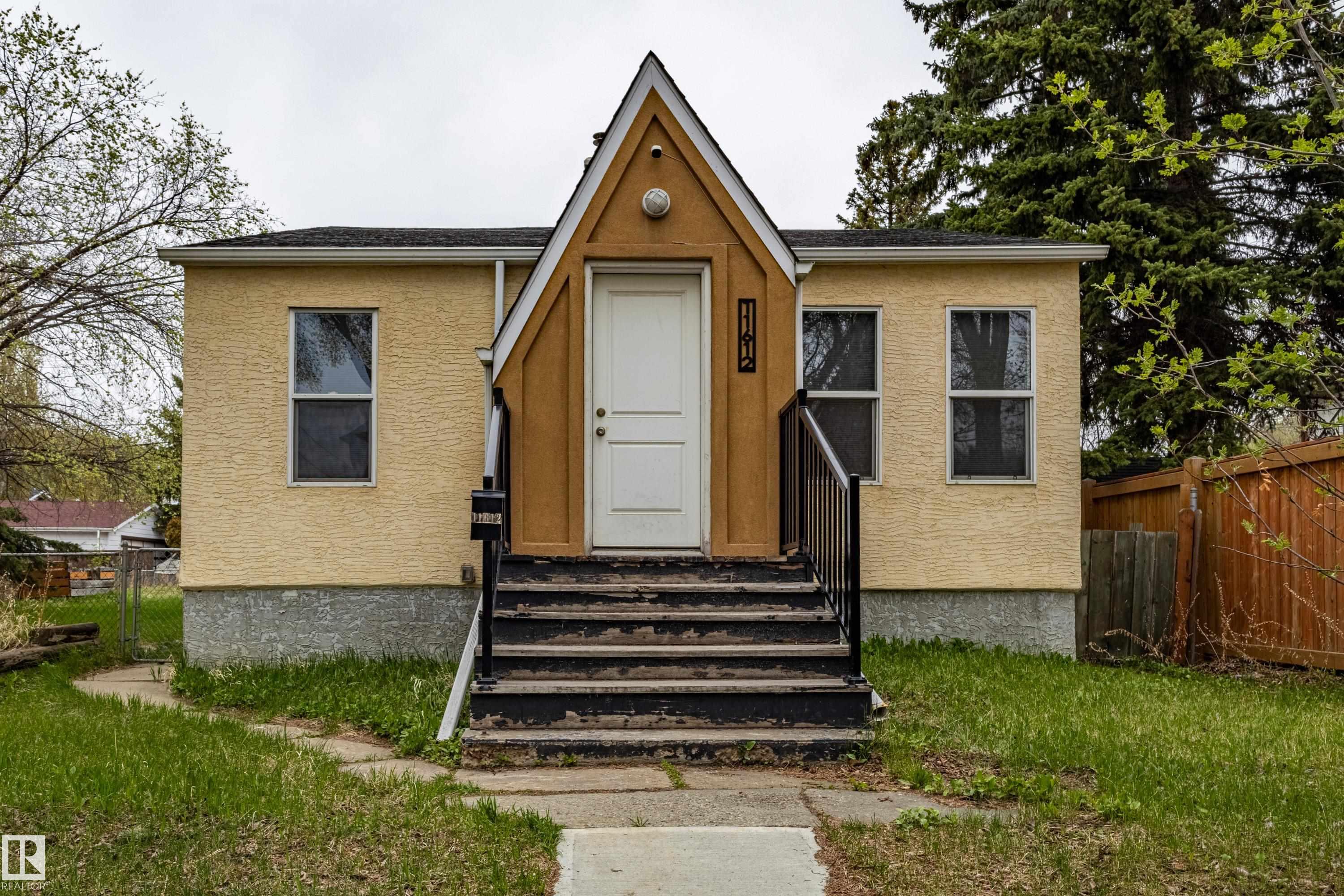 11612 130 Avenue, Edmonton, Alberta, T5E 0V1