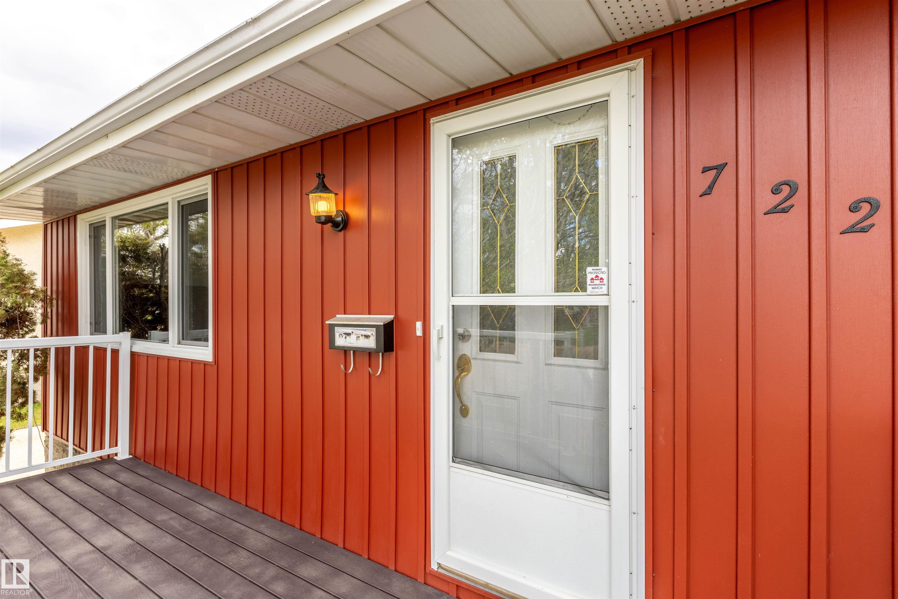 722 Grandin Drive, Morinville, Alberta, T8R 1K2