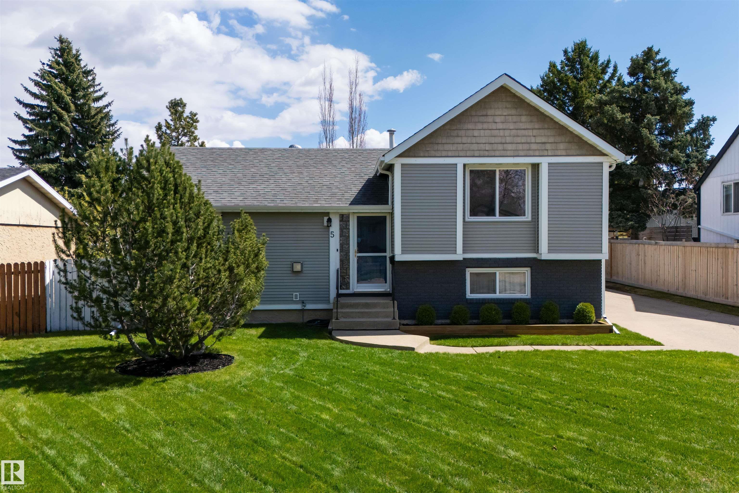 5 Arlington Drive, St. Albert, Alberta, T8N 2V4