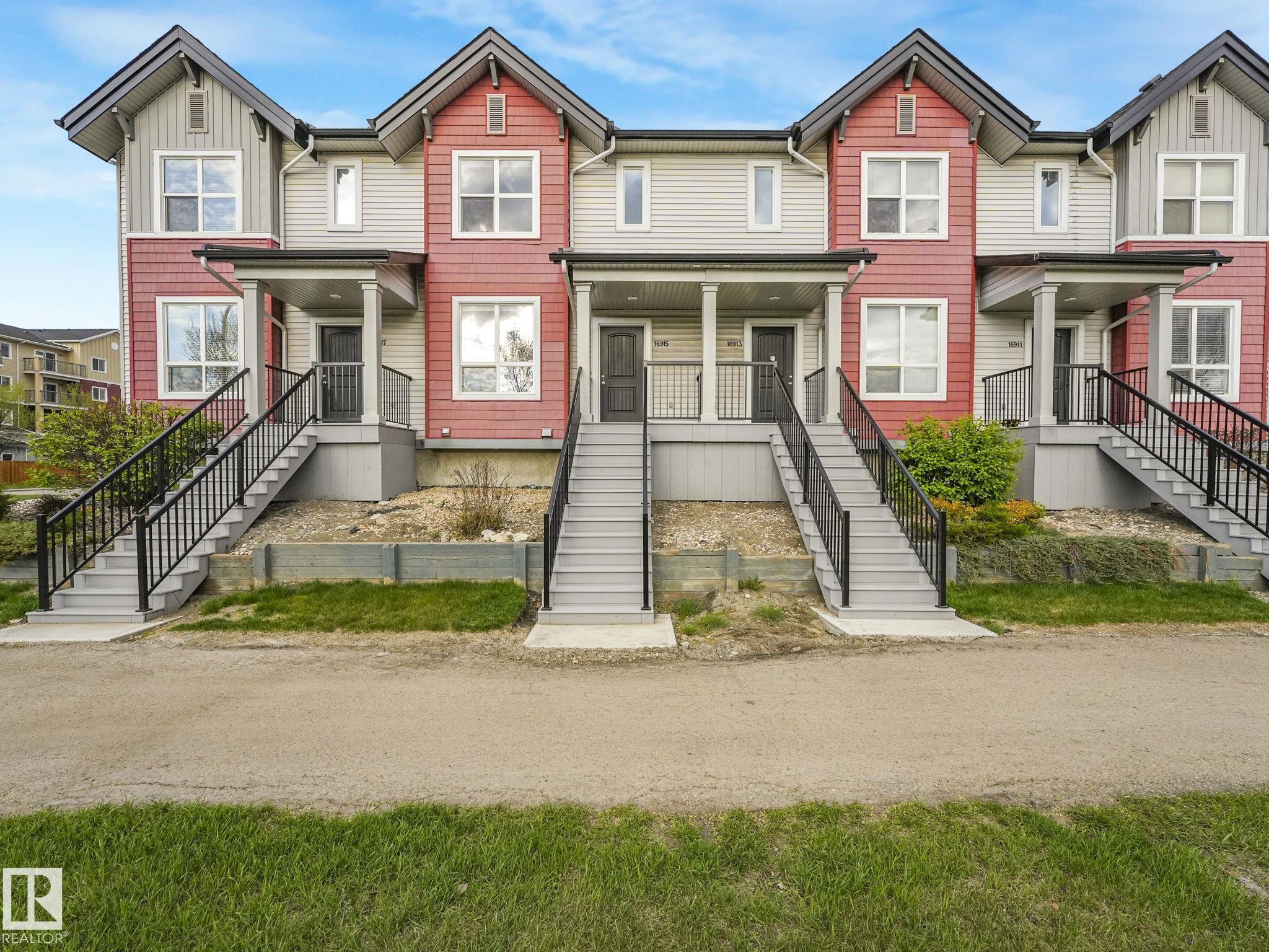 16915 82 Street, Edmonton, Alberta, T5Z 0H4