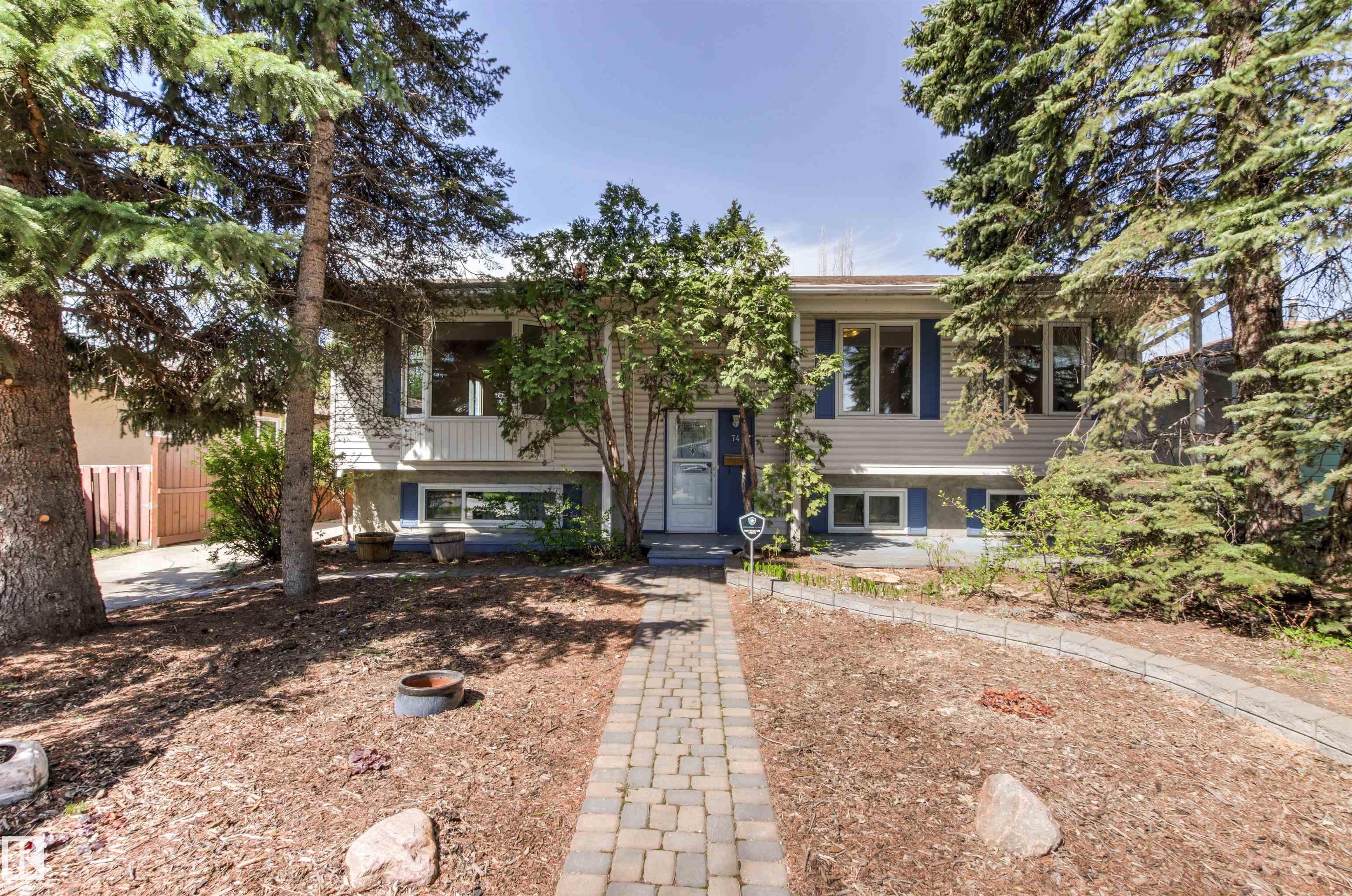 74 Andrew Crescent, St. Albert, Alberta, T8N 2V3