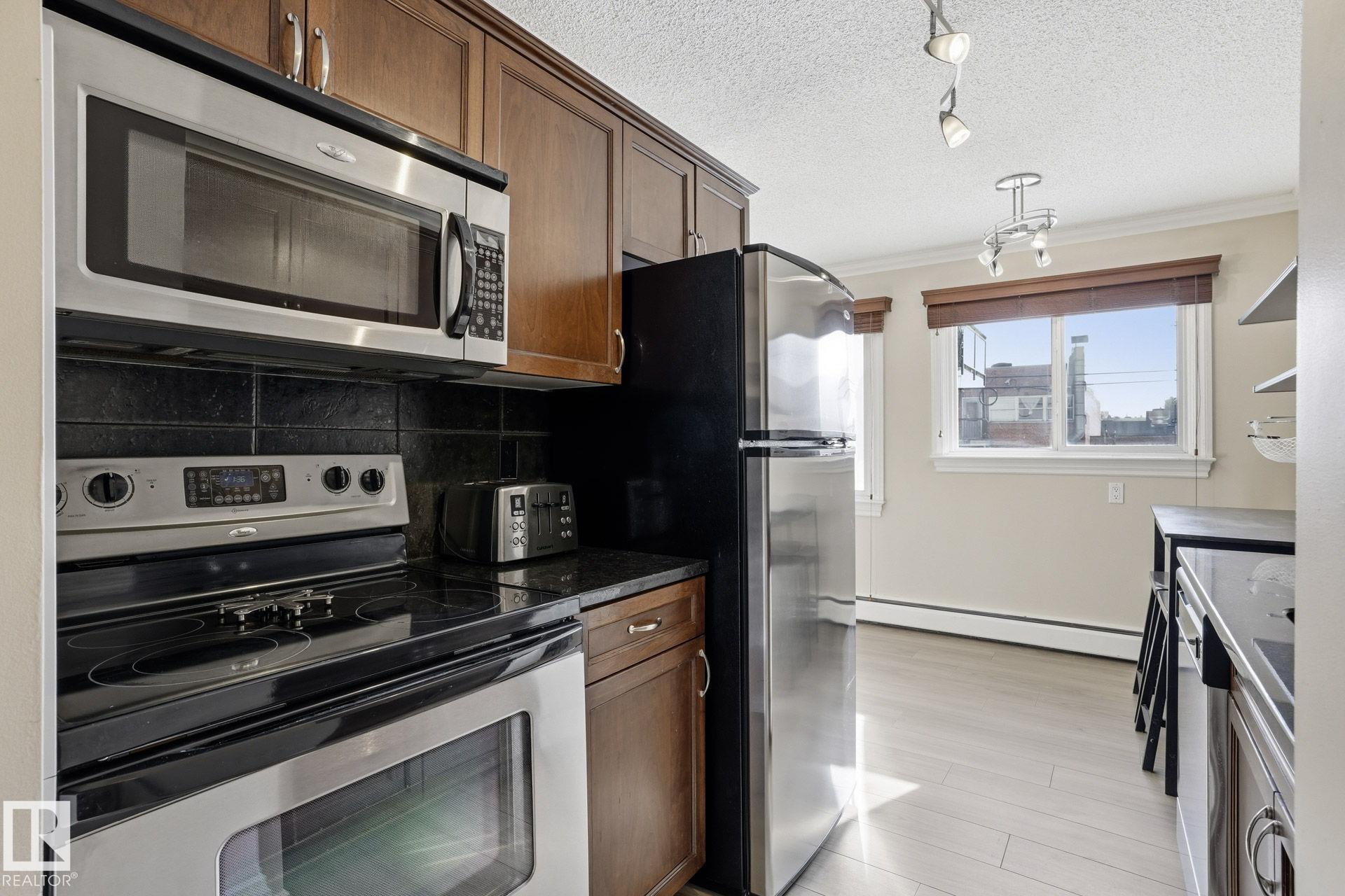202 10555 83 Avenue, Edmonton, Alberta, T6E 2E1
