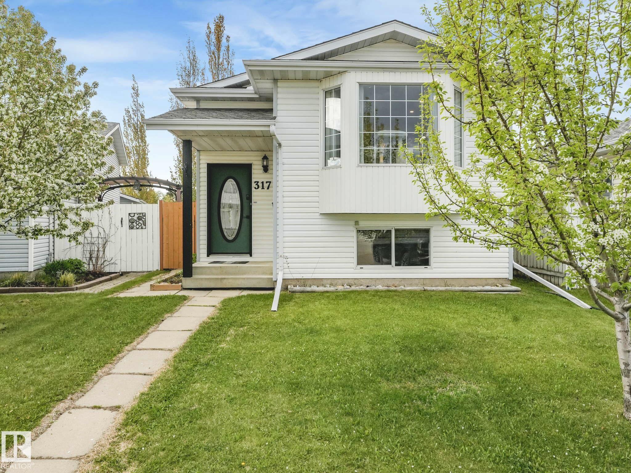 317 Kline Crescent, Edmonton, Alberta, T6L 6K8
