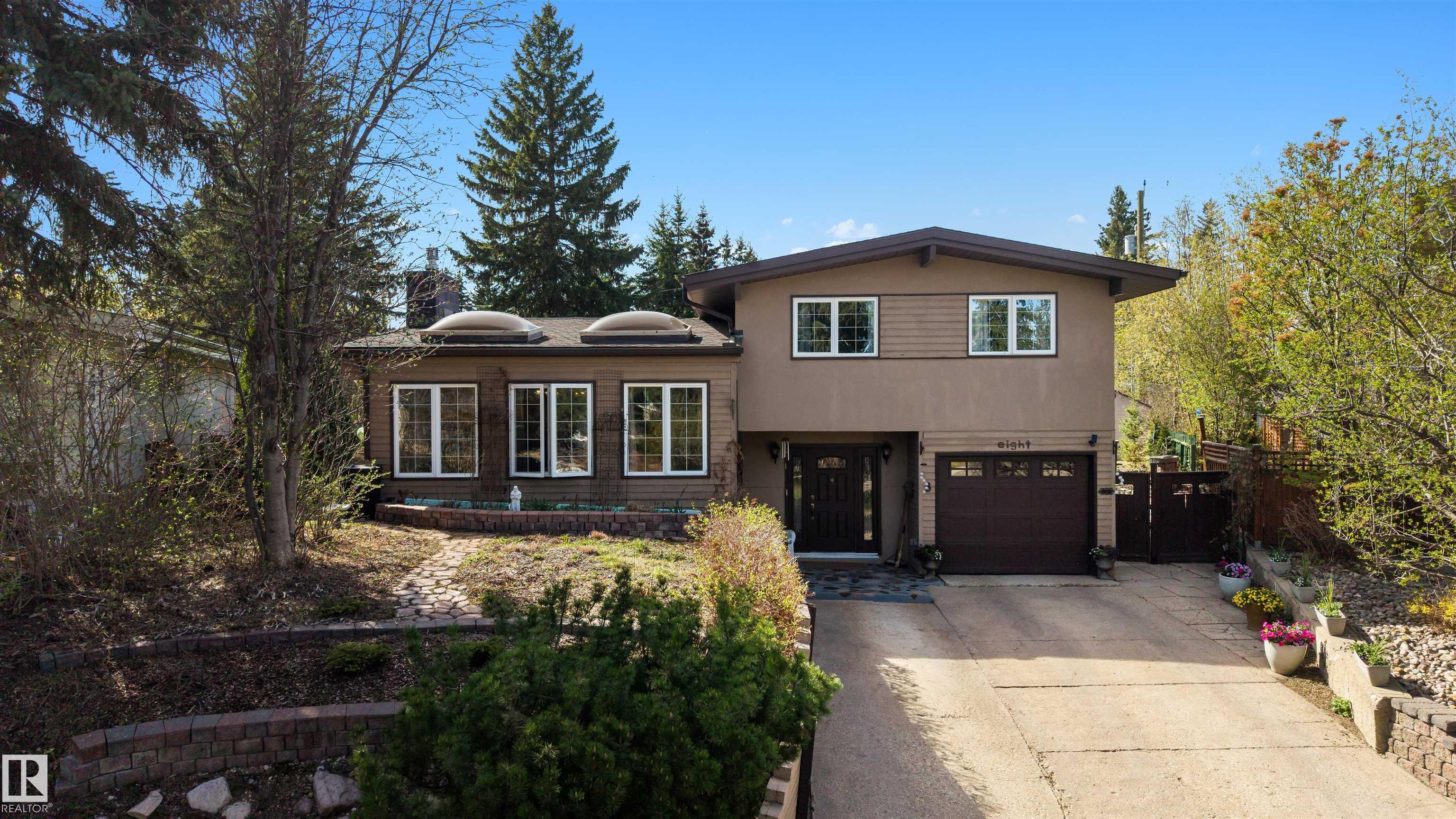 8 Garland Place, St. Albert, Alberta, T8N 1A7