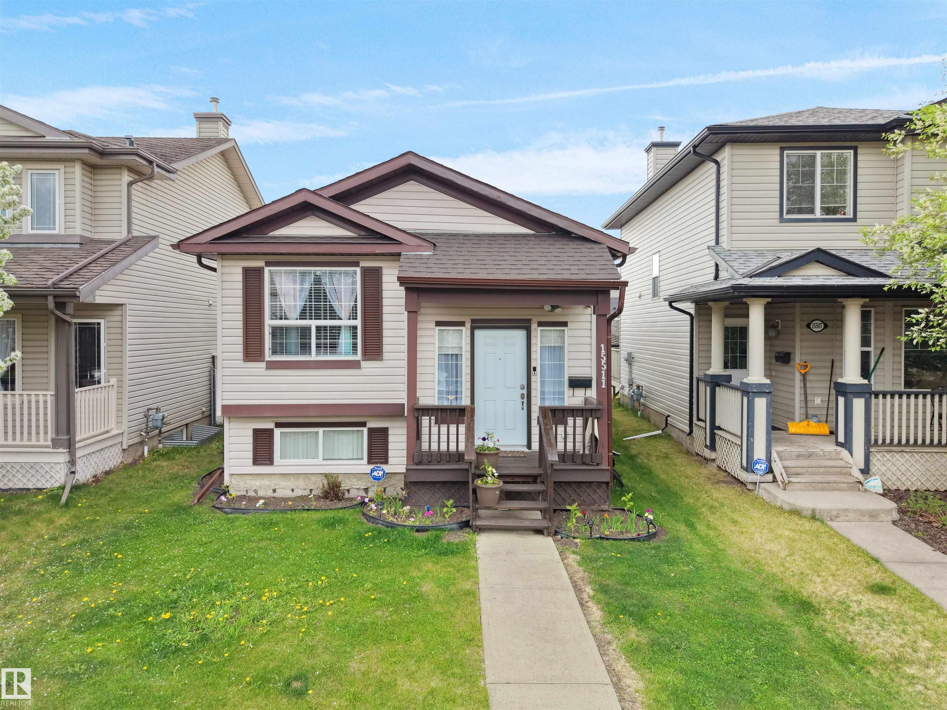 15511 45 Street, Edmonton, Alberta, T5Y 3G8