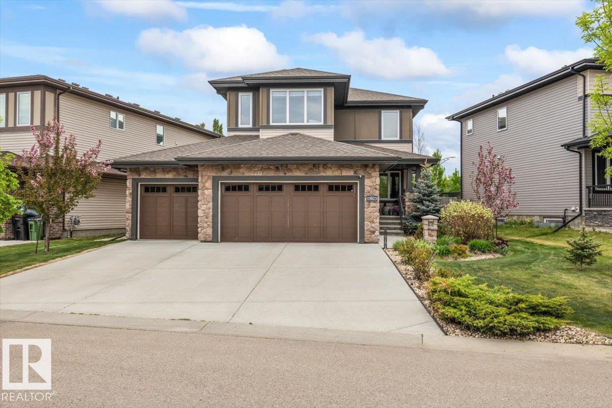 13023 207 Street, Edmonton, Alberta, T5S 0J4